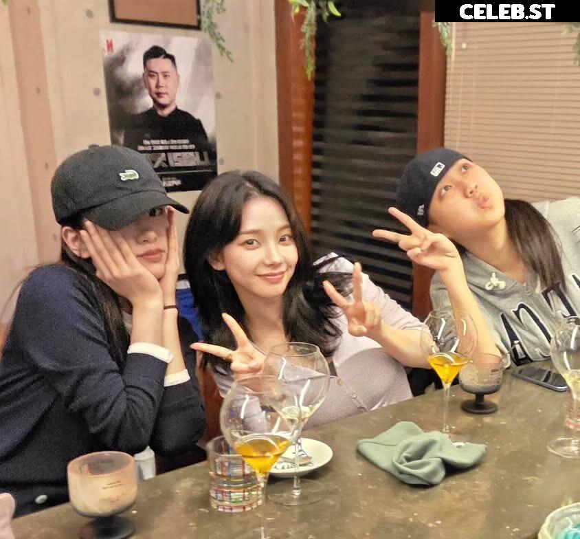 An Yujin 안유진 | YUJIN Image 23029063