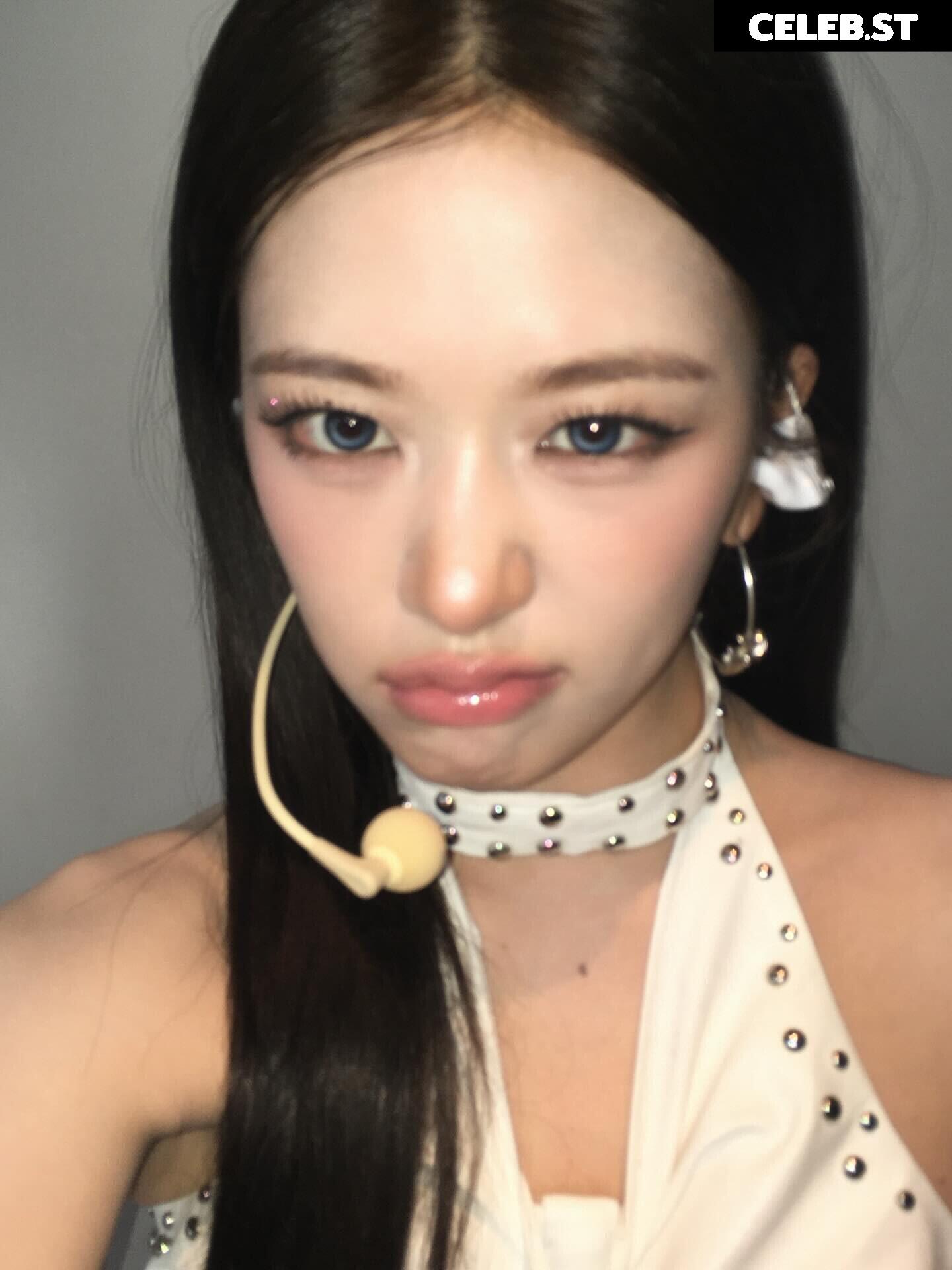 An Yujin 안유진 | YUJIN Image 23029060