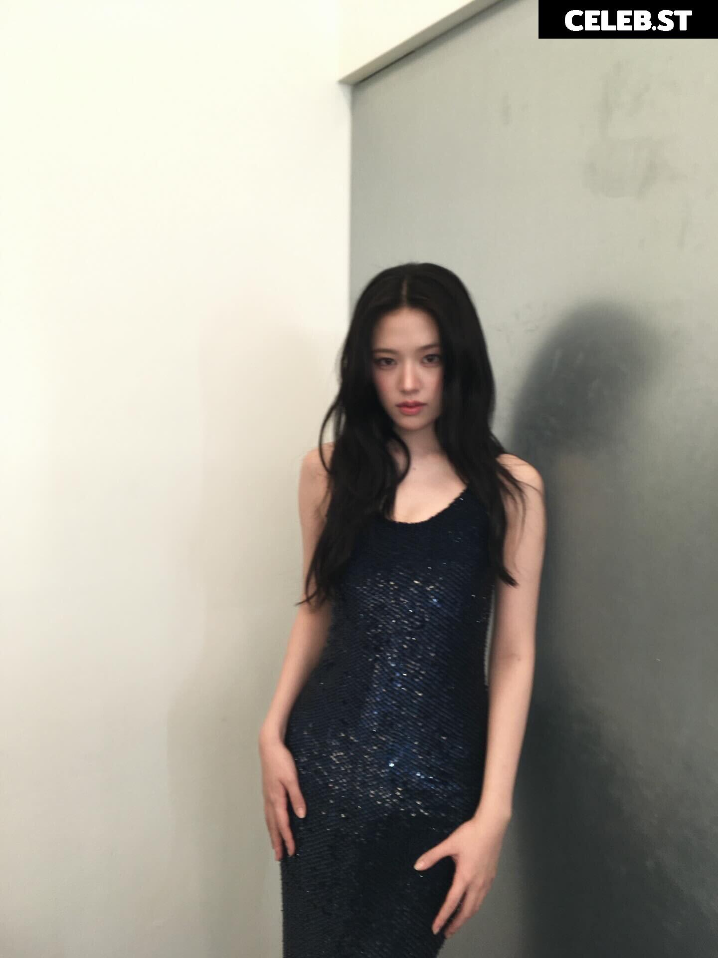 An Yujin 안유진 | YUJIN Image 23029040