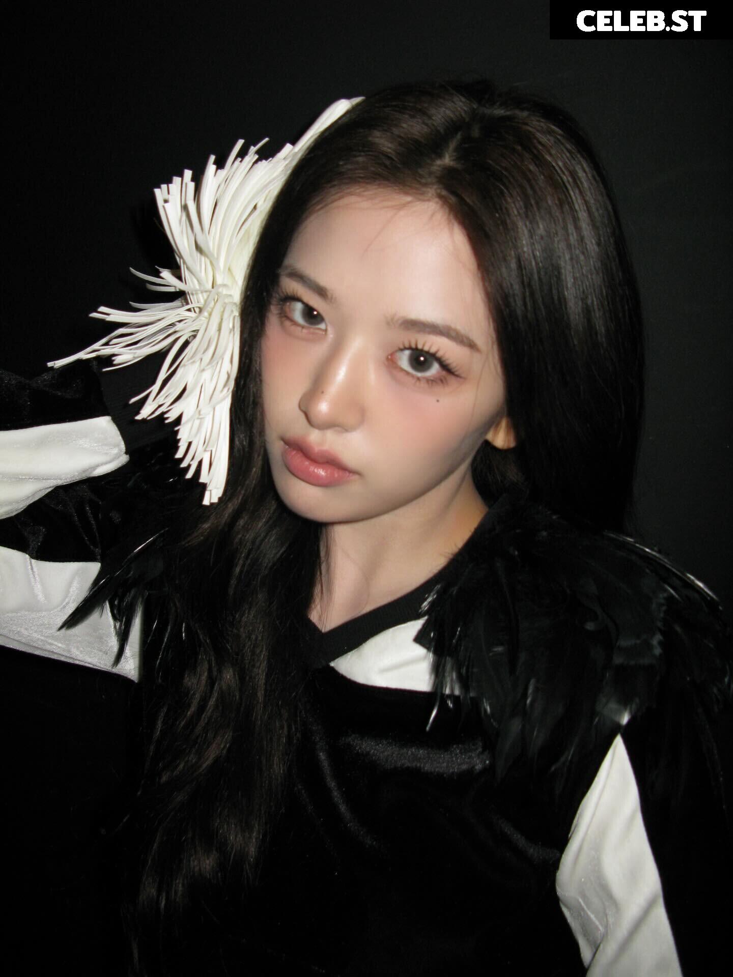An Yujin 안유진 | YUJIN Image 23029049