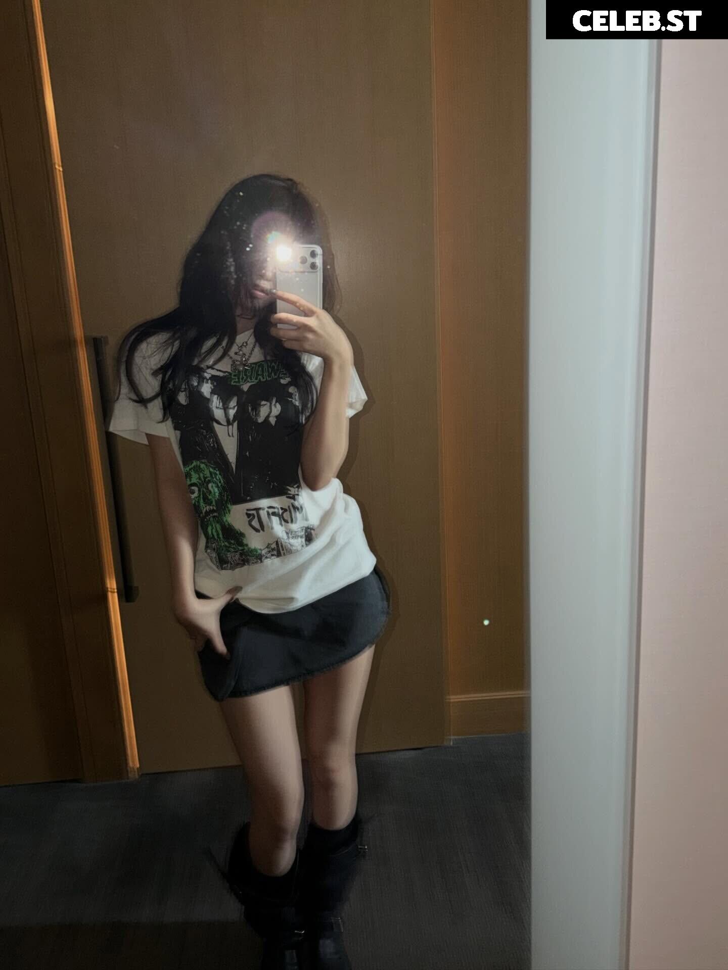 An Yujin 안유진 | YUJIN Image 23029077
