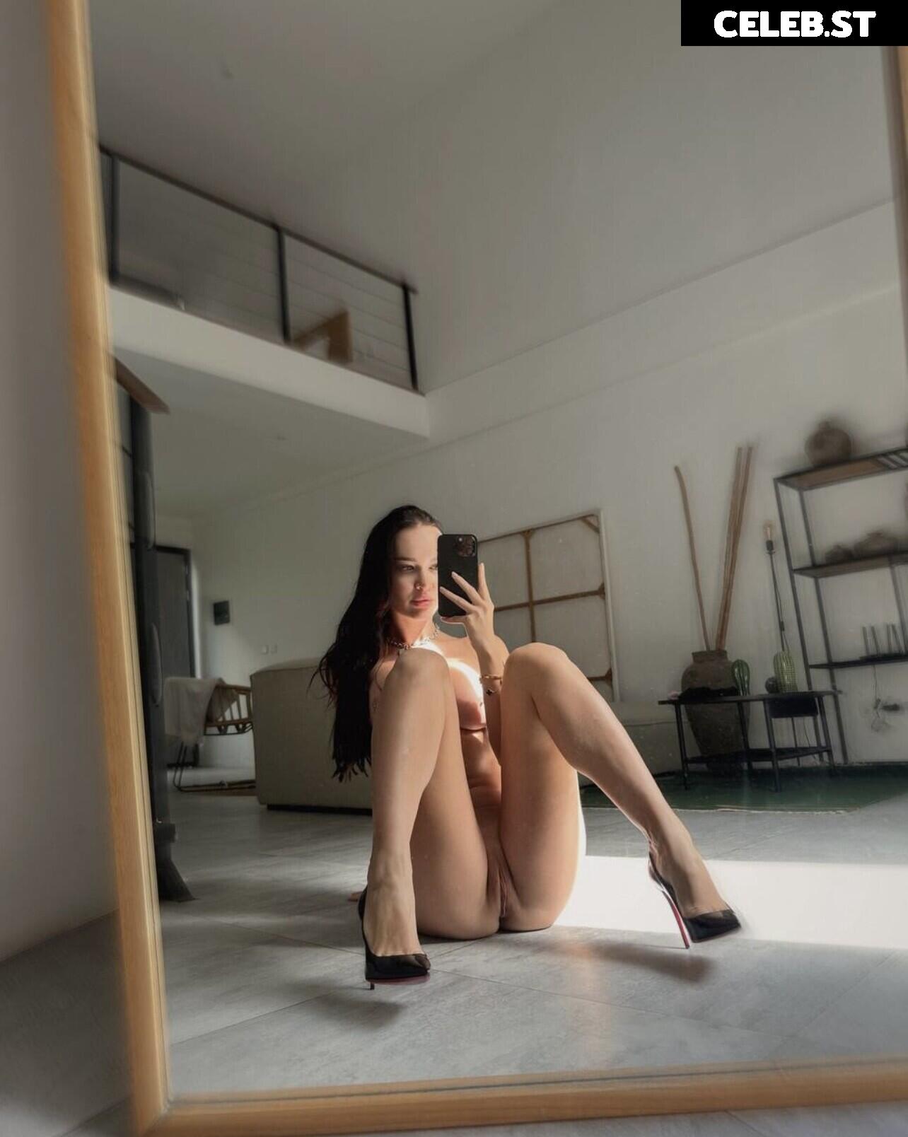 SashaSparrow | sasha sparrow | satisfaction_queen Image 23035503