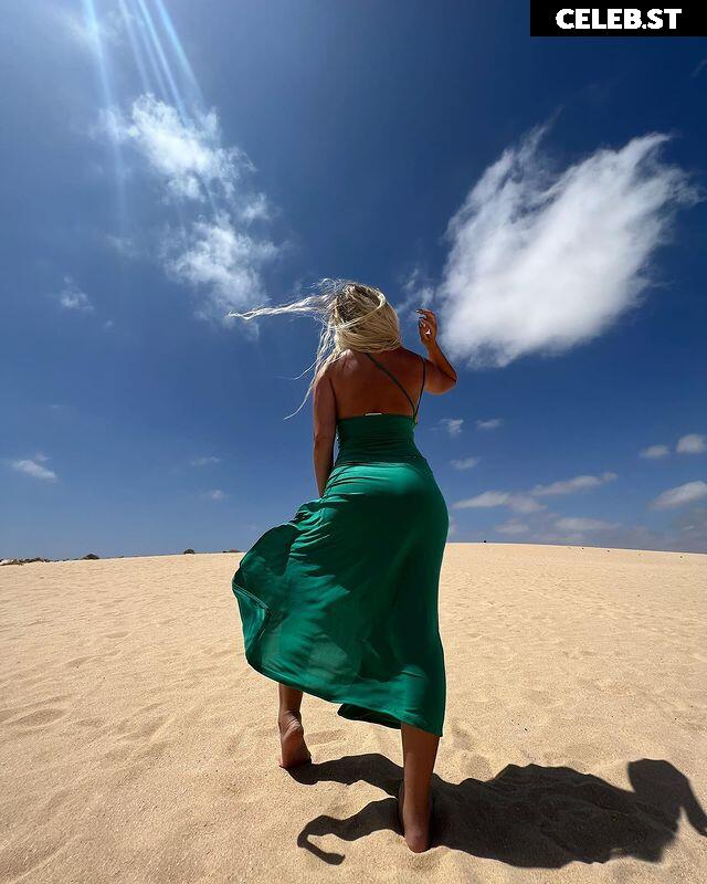 Greatmoongirl / danibunnygirl Image 23031728