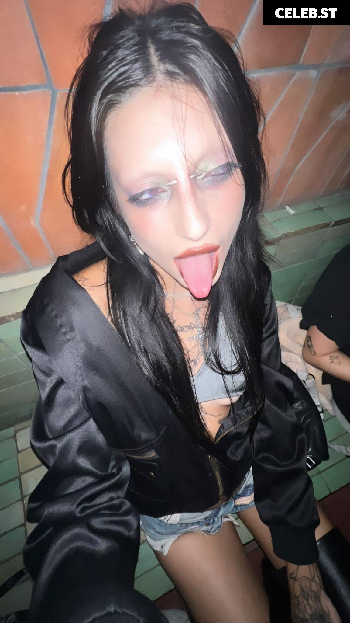 DeathbyRomy Image 23031008