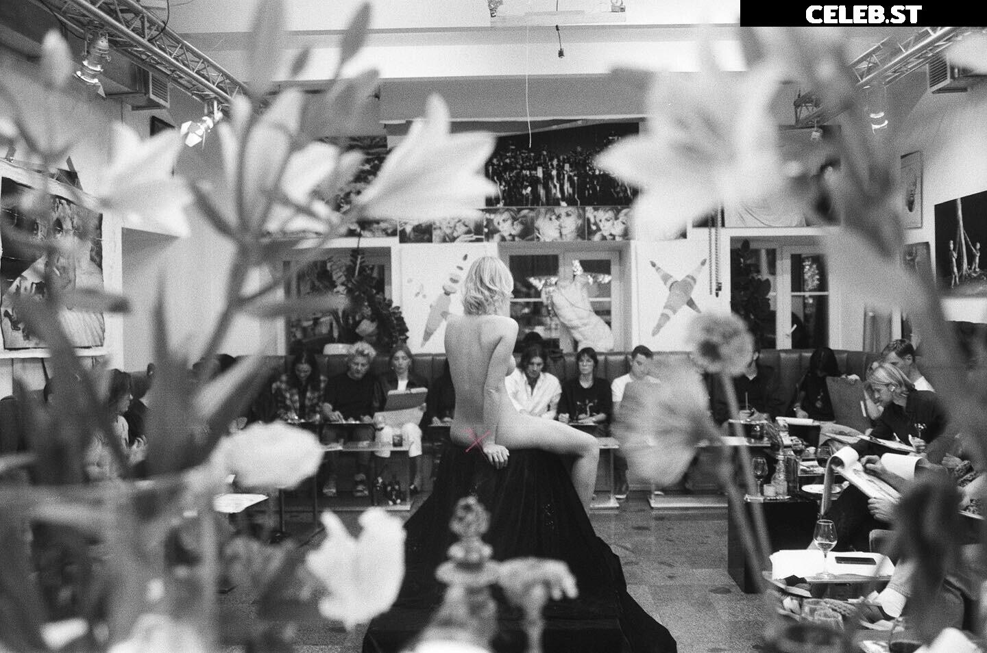 Oxana Streltsova | Oksana Streltsova Image 23030920
