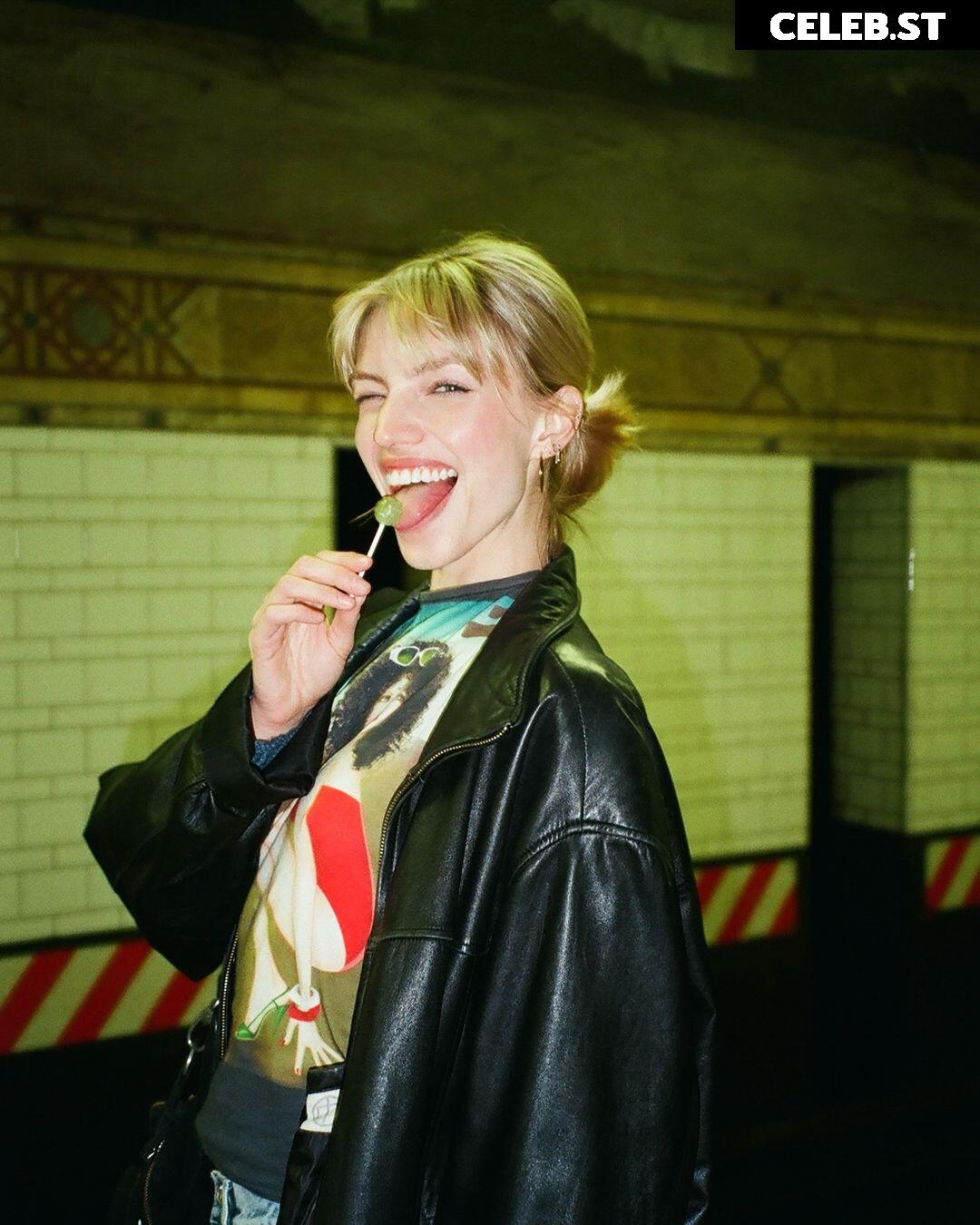 Niamh Adkins Image 23030128