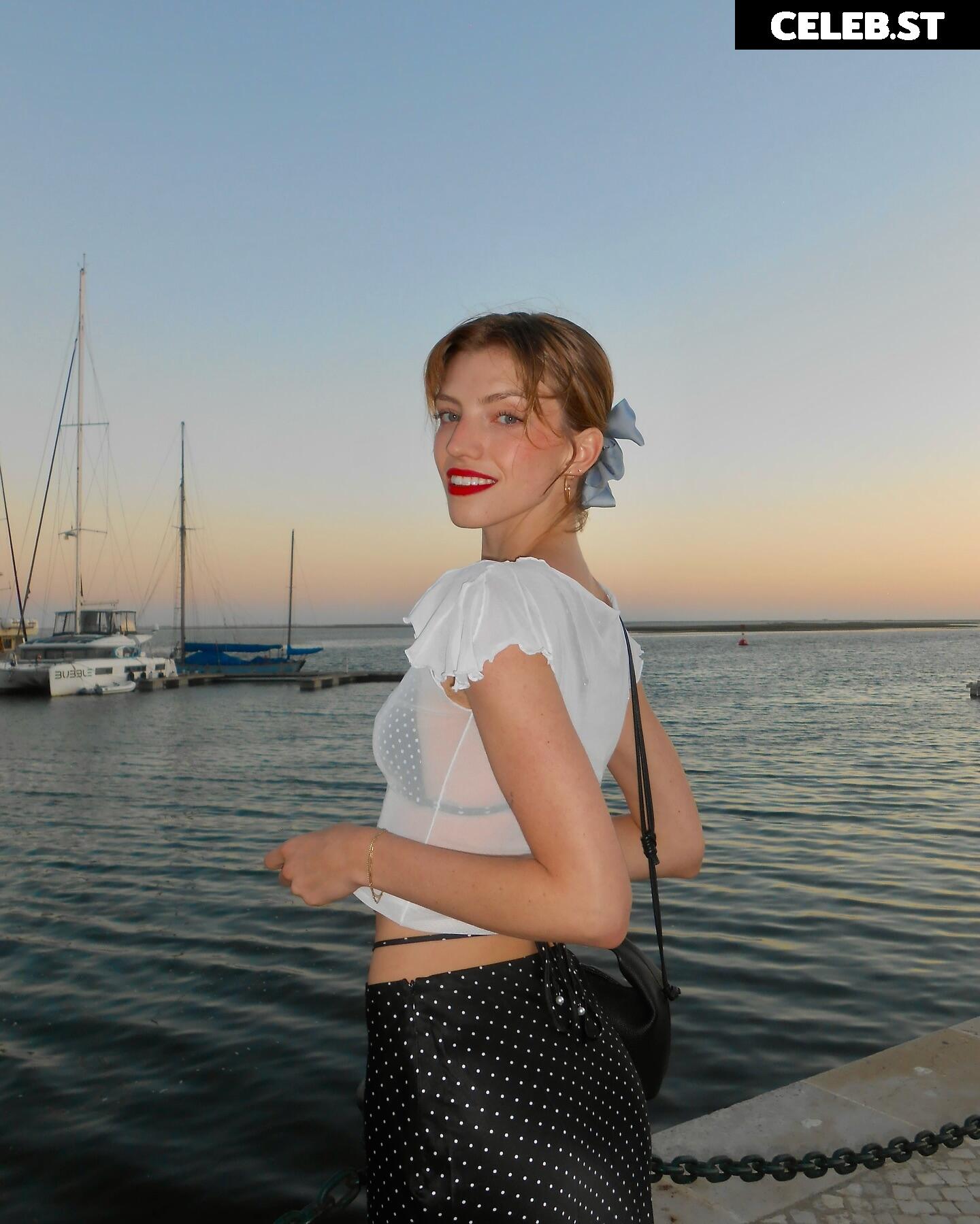 Niamh Adkins Image 23030114