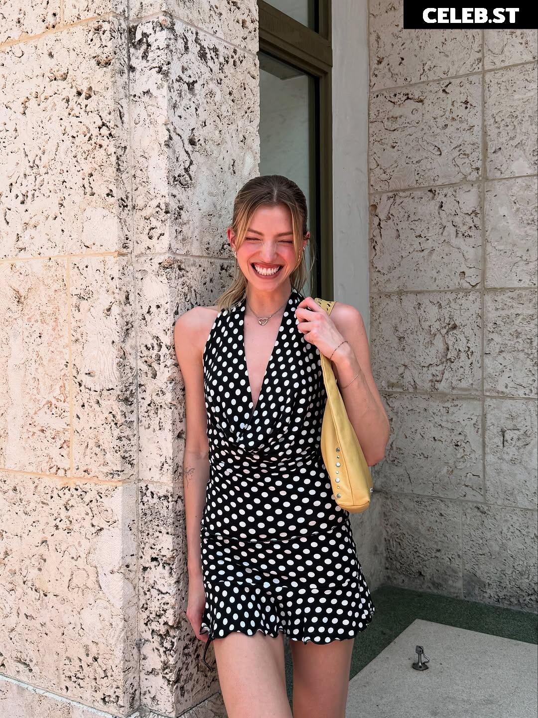 Niamh Adkins Image 23030234