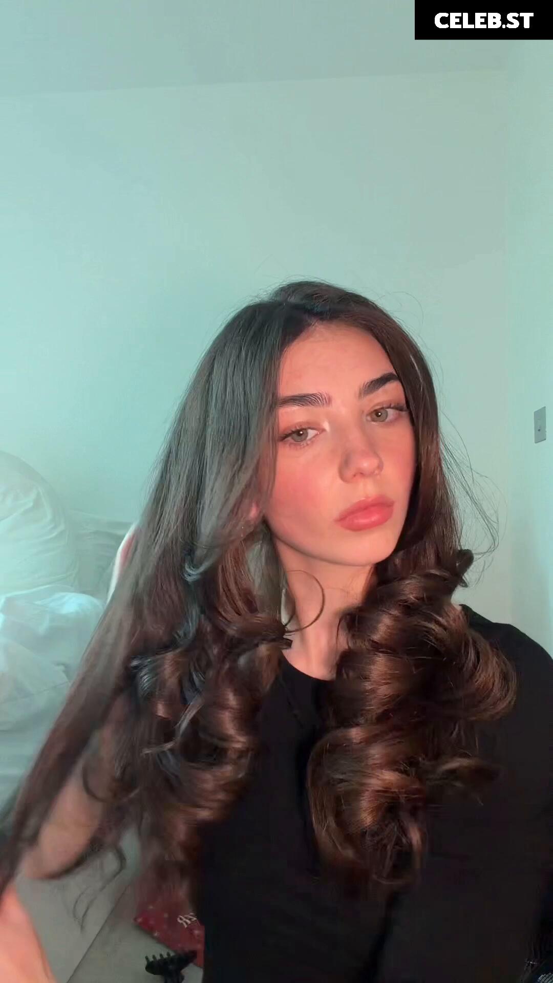 Lyzzahh / lizaseri Image 23001182