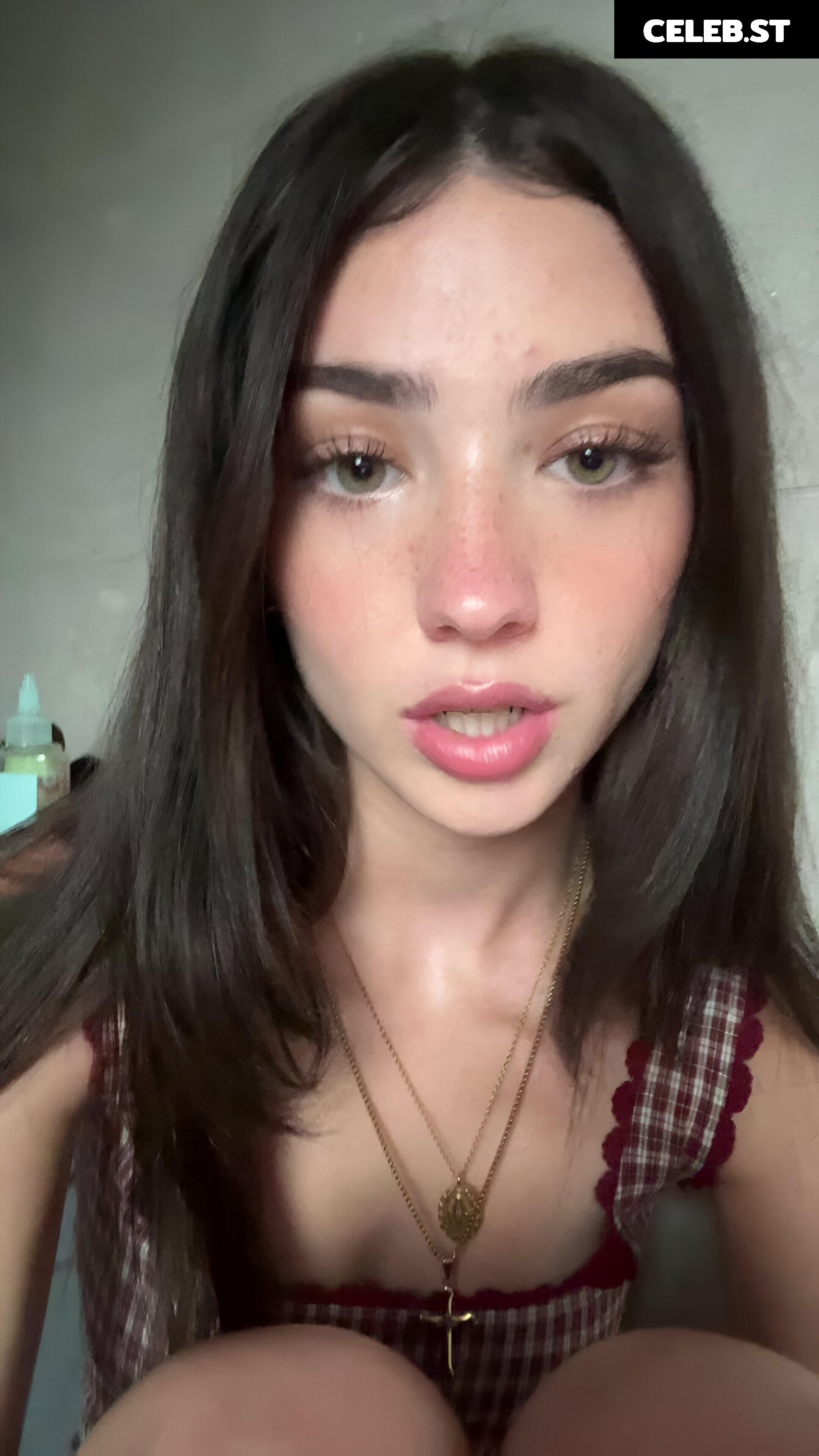 Lyzzahh / lizaseri Image 23001100