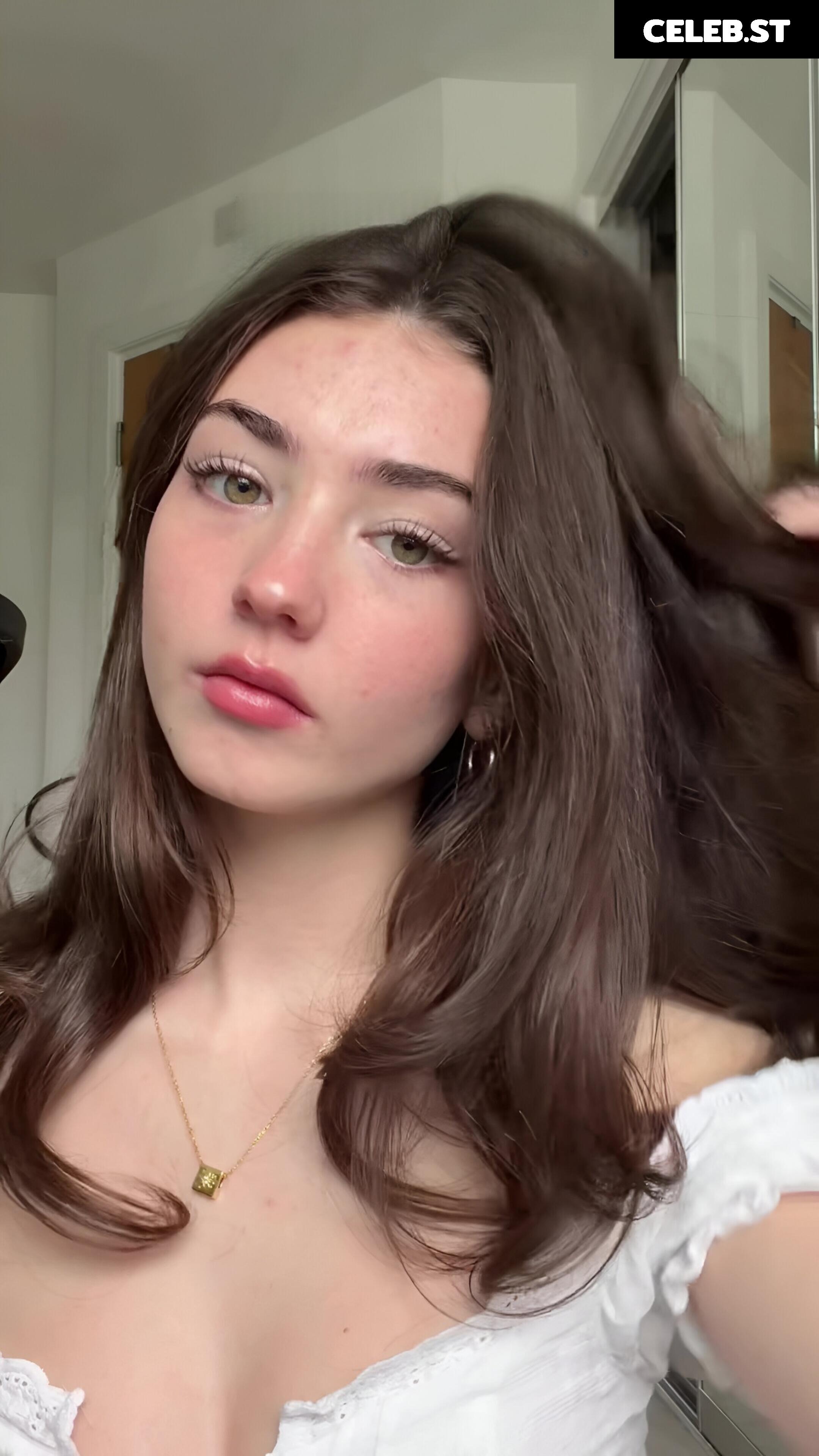 Lyzzahh / lizaseri Image 23001161