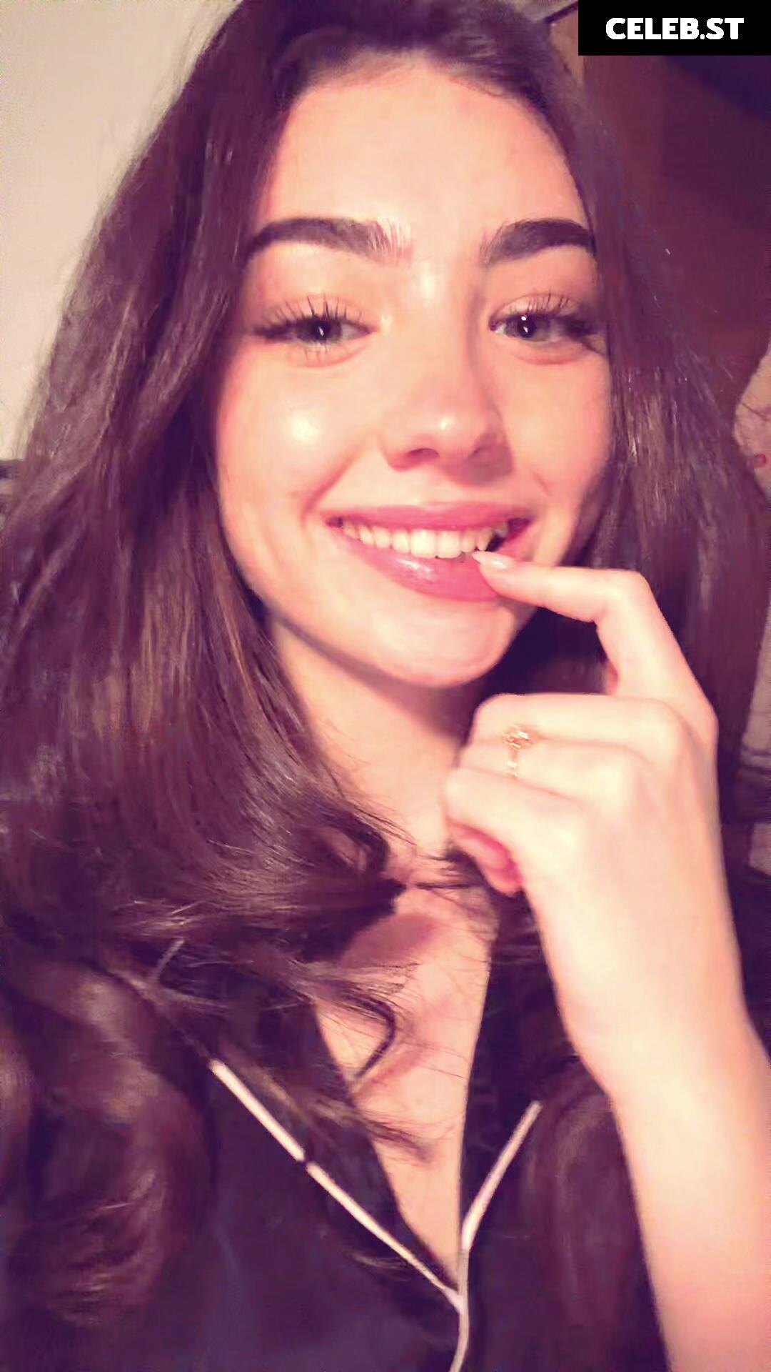 Lyzzahh / lizaseri Image 23001153