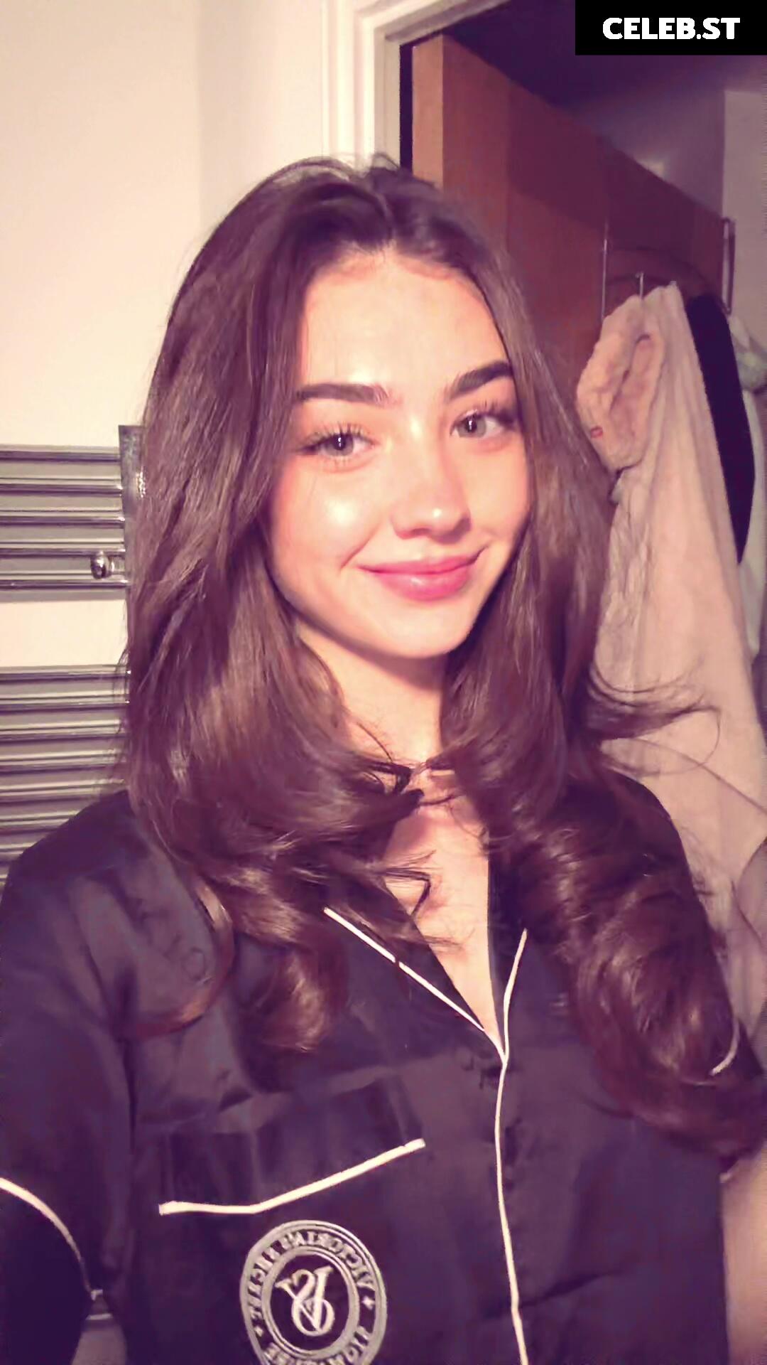 Lyzzahh / lizaseri Image 23001152