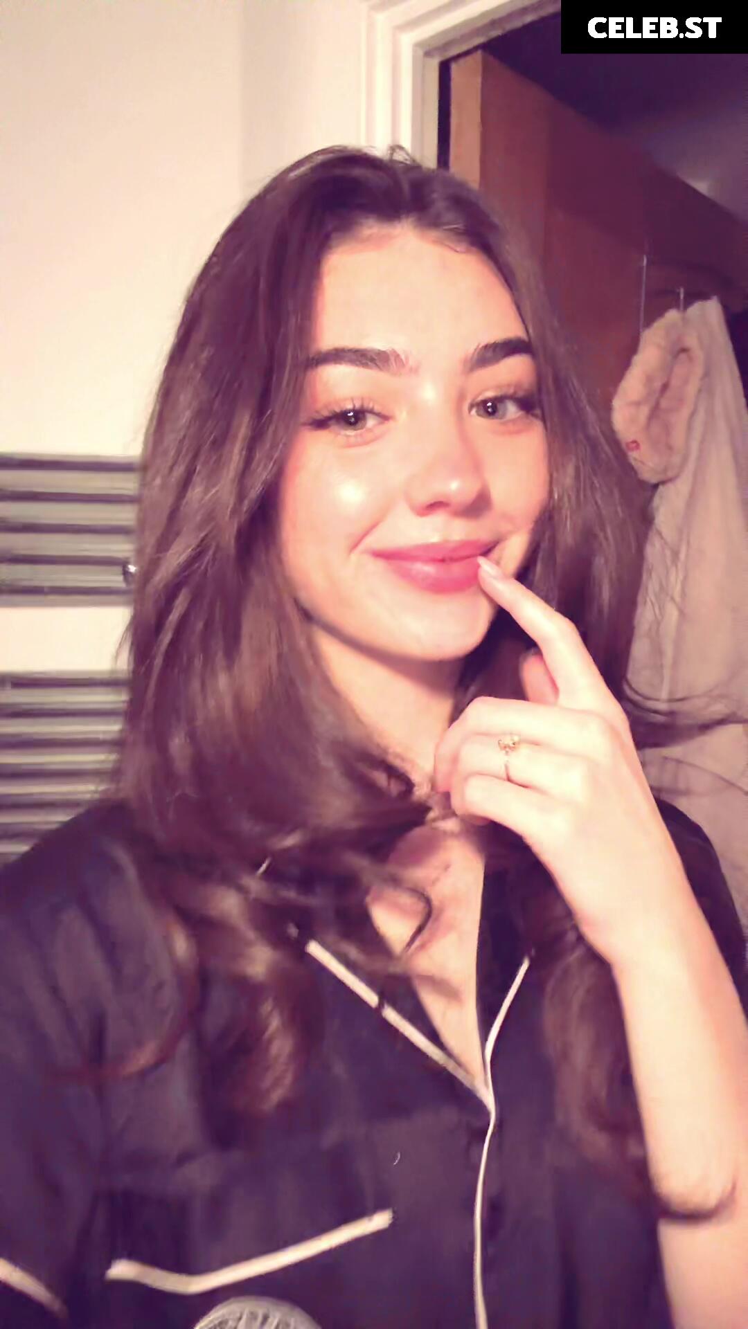 Lyzzahh / lizaseri Image 23001154