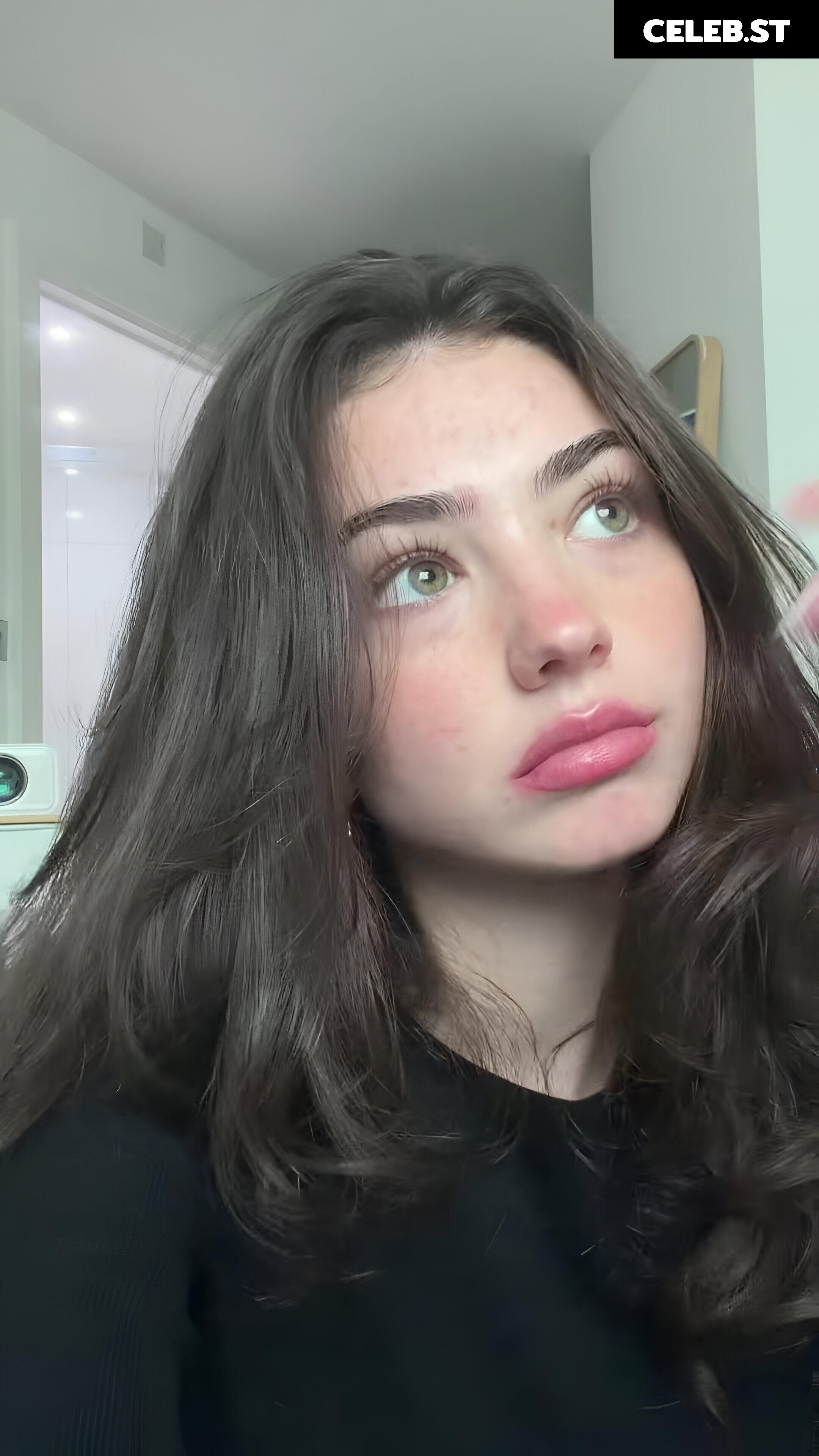Lyzzahh / lizaseri Image 23001149