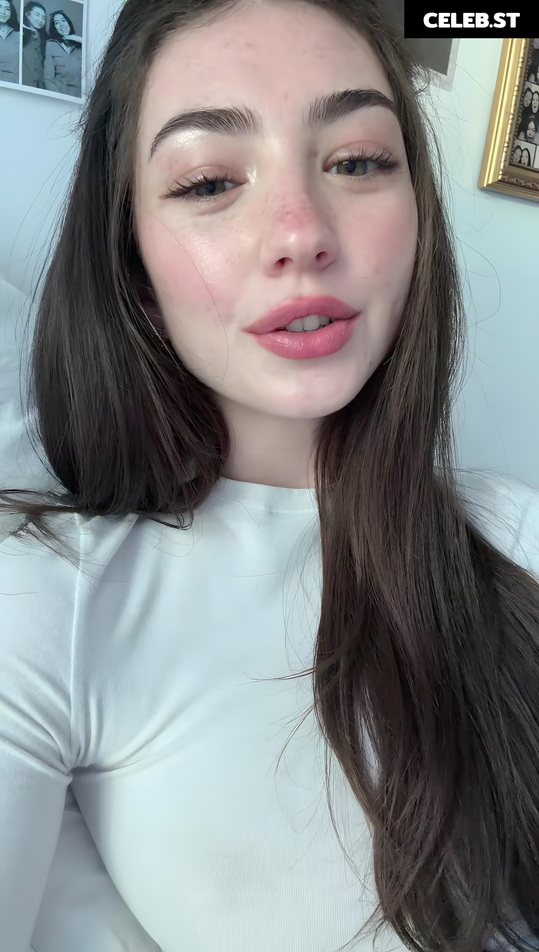Lyzzahh / lizaseri Image 23001287
