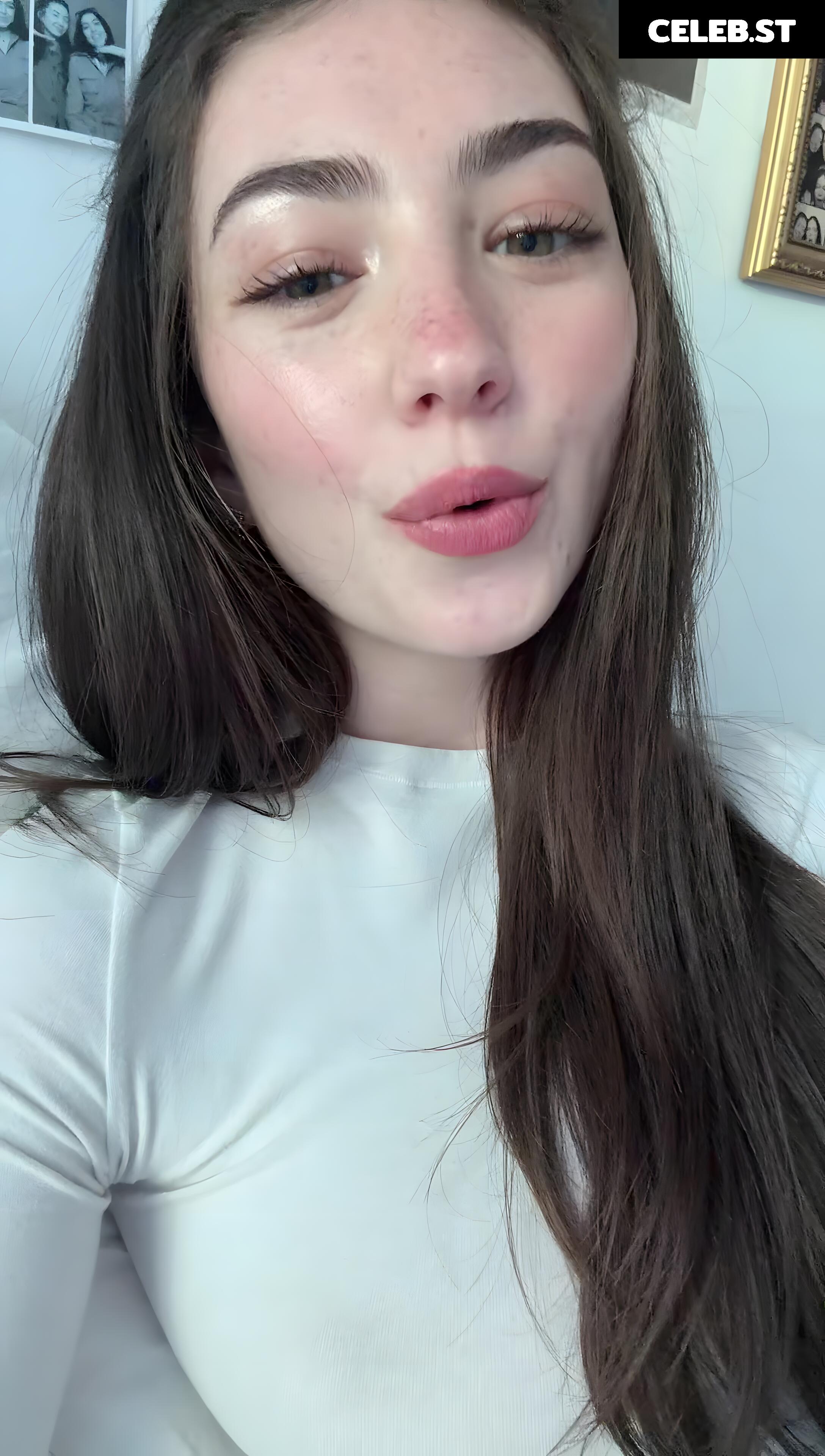 Lyzzahh / lizaseri Image 23001286