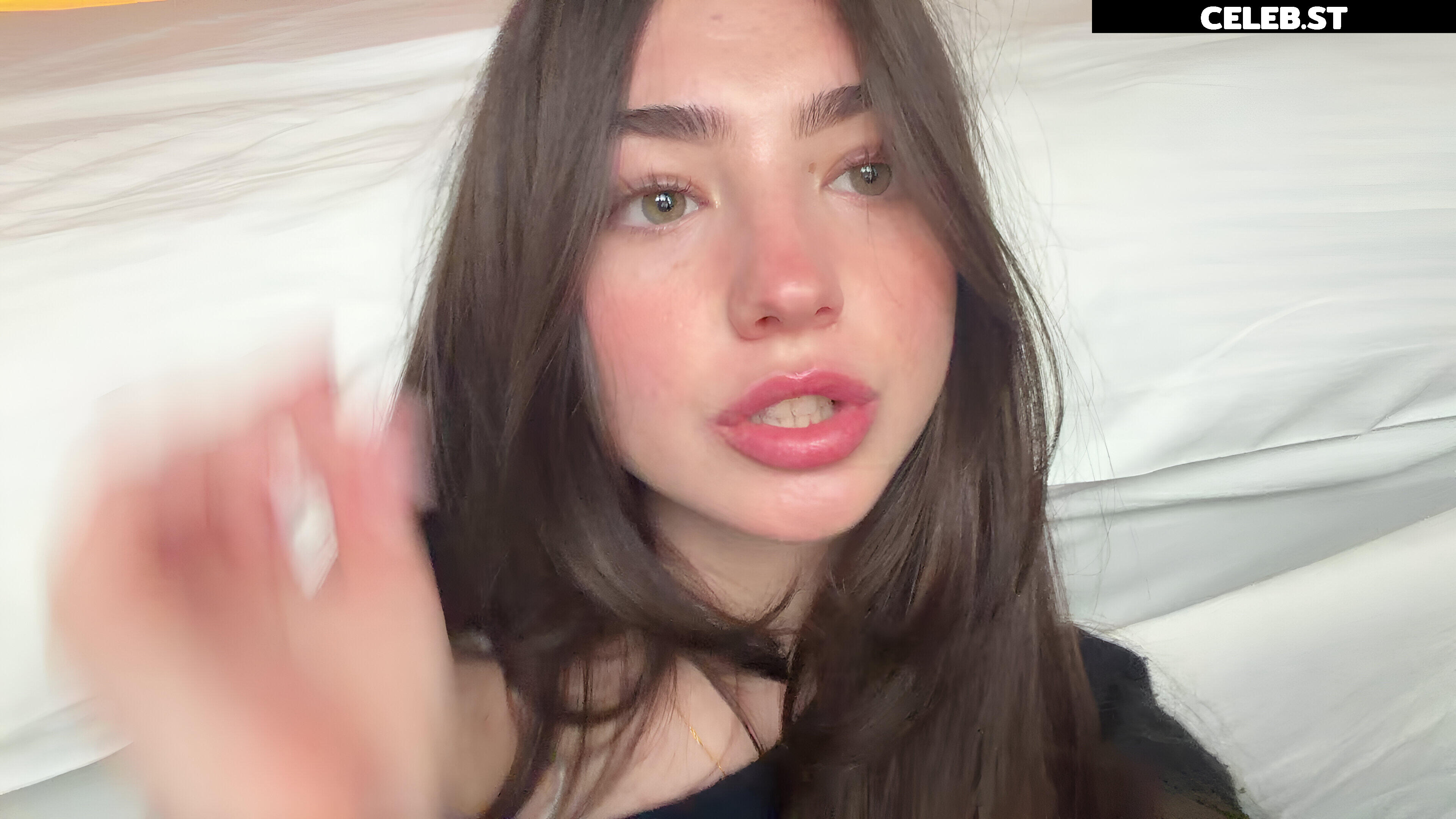 Lyzzahh / lizaseri Image 23001208