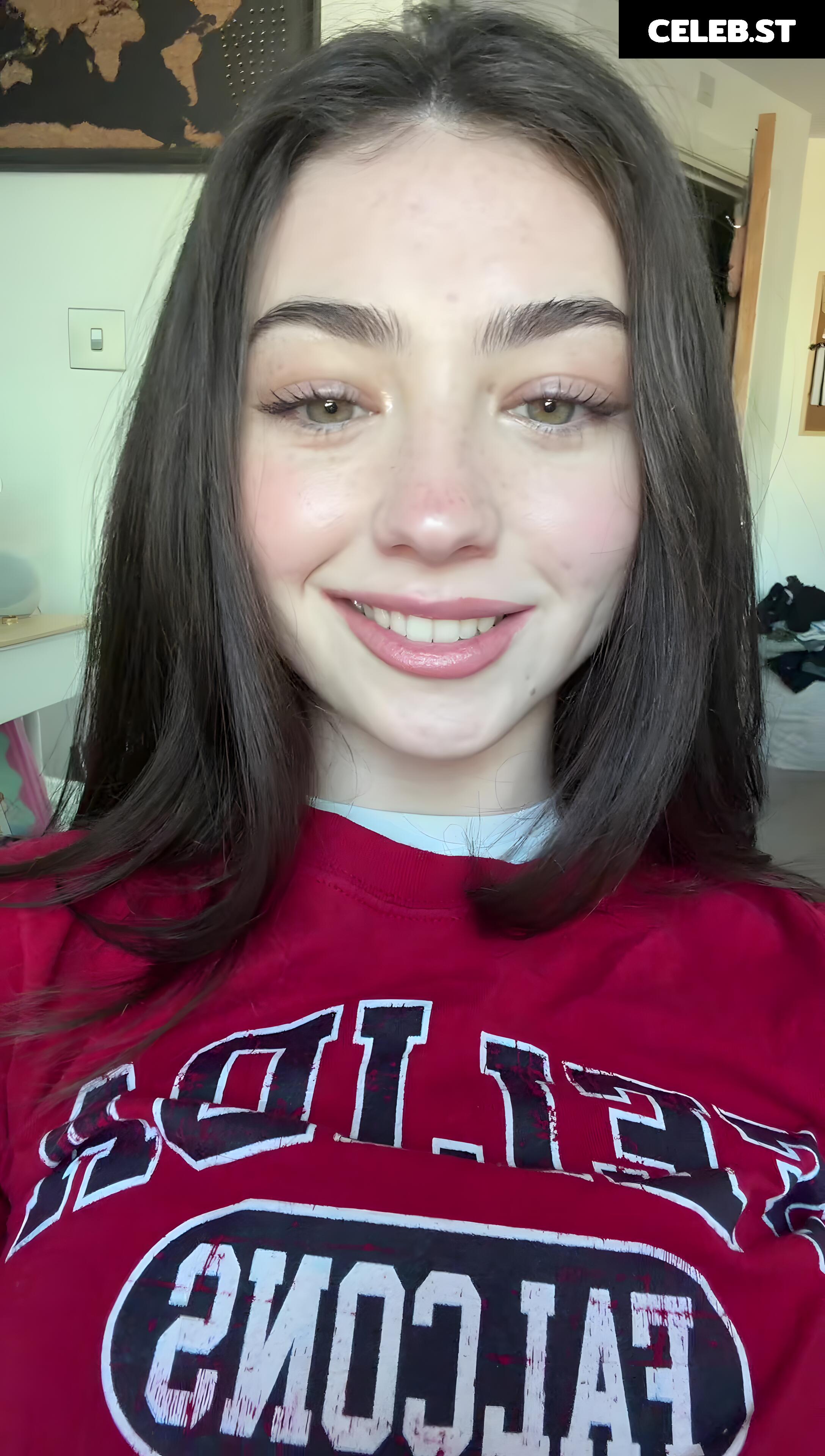 Lyzzahh / lizaseri Image 23001261