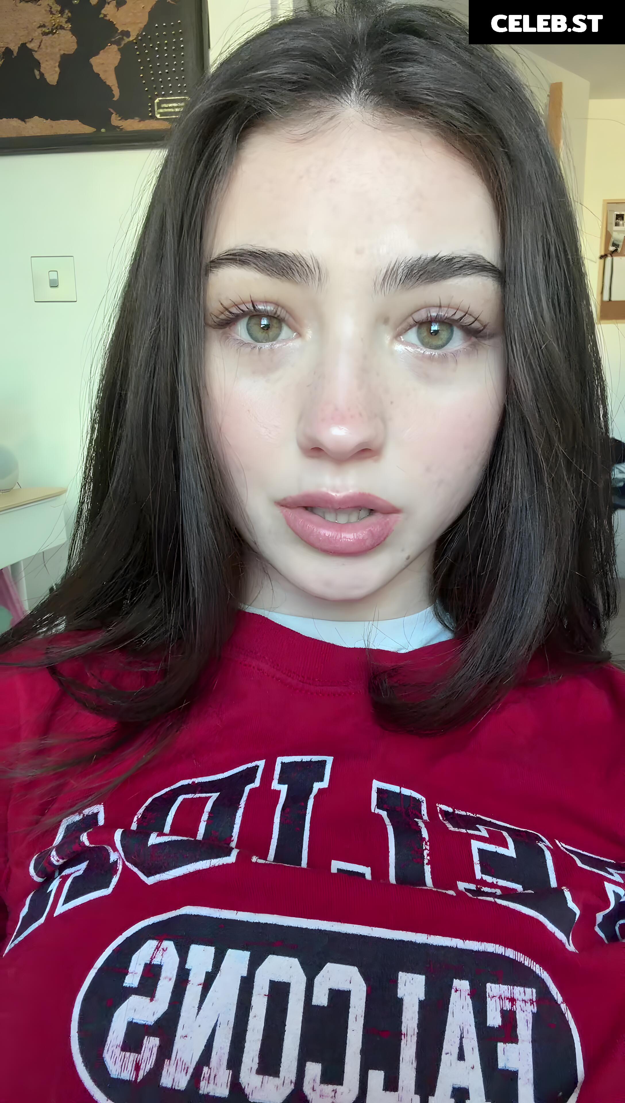 Lyzzahh / lizaseri Image 23001260