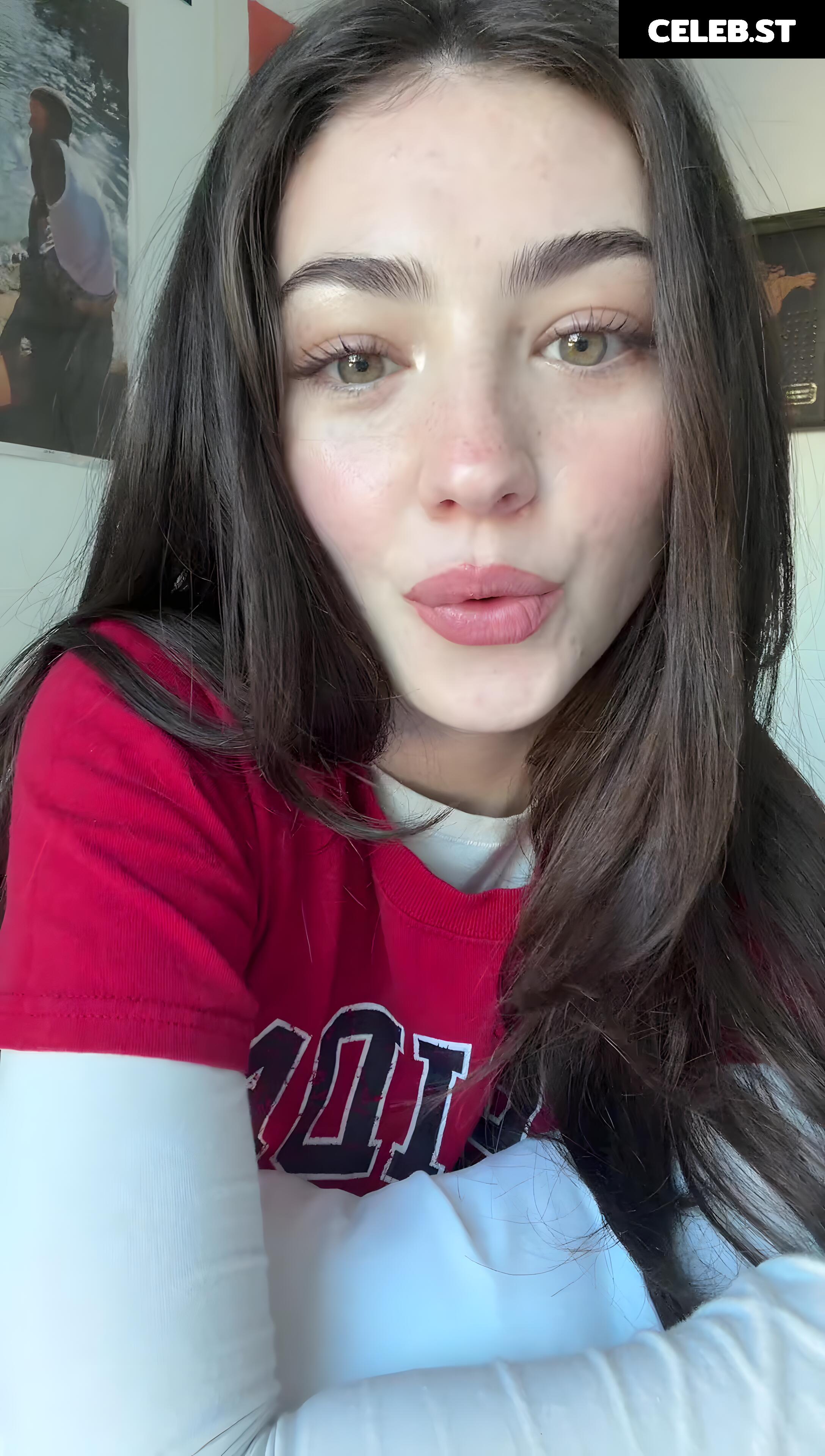 Lyzzahh / lizaseri Image 23001277