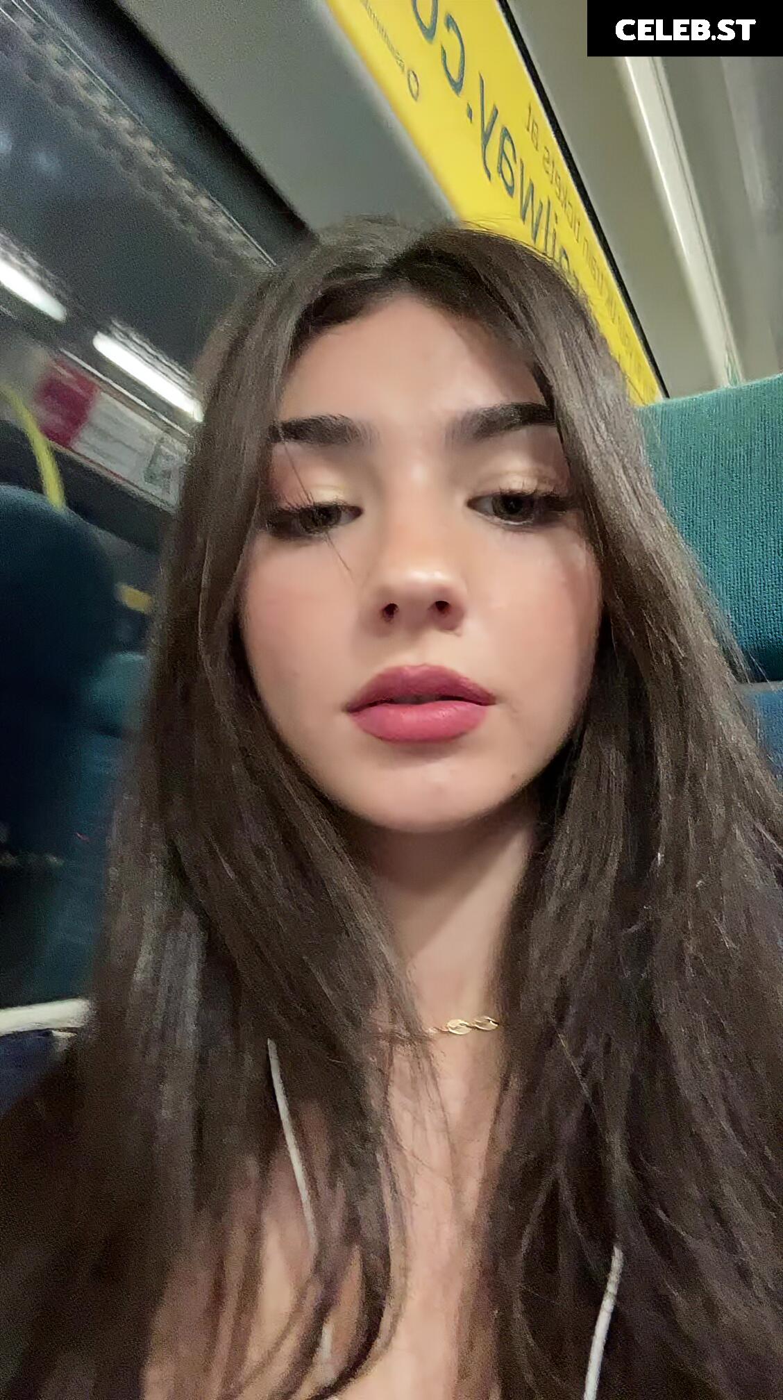 Lyzzahh / lizaseri Image 23000993