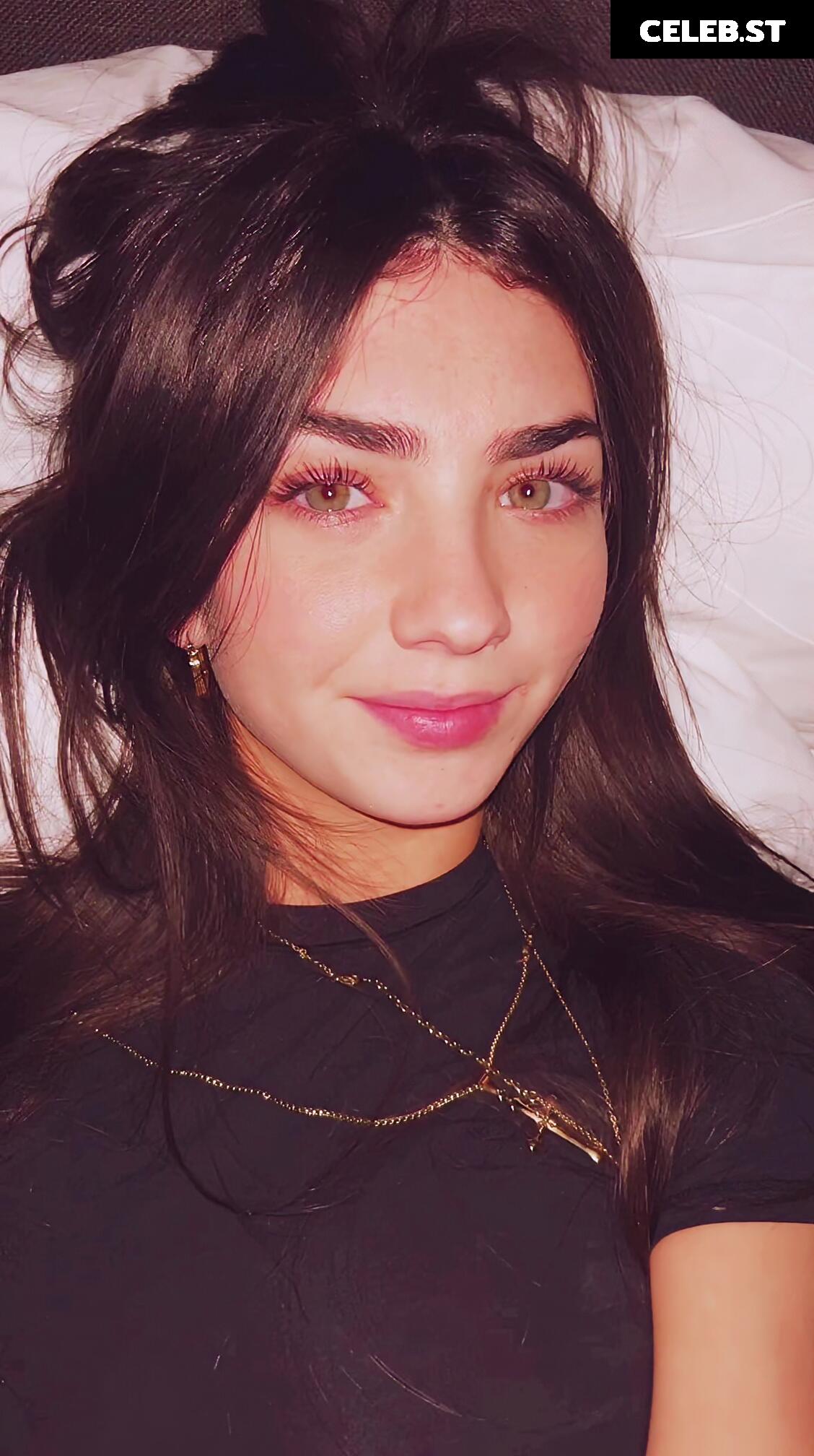 Lyzzahh / lizaseri Image 23000996