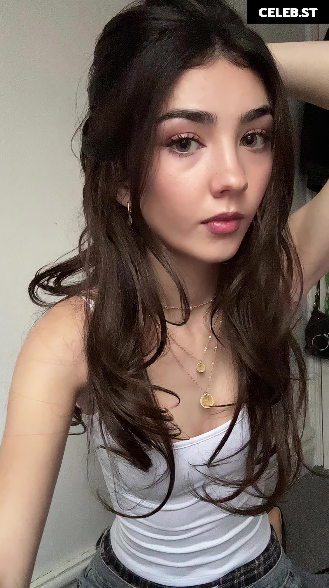 Lyzzahh / lizaseri Image 23000994