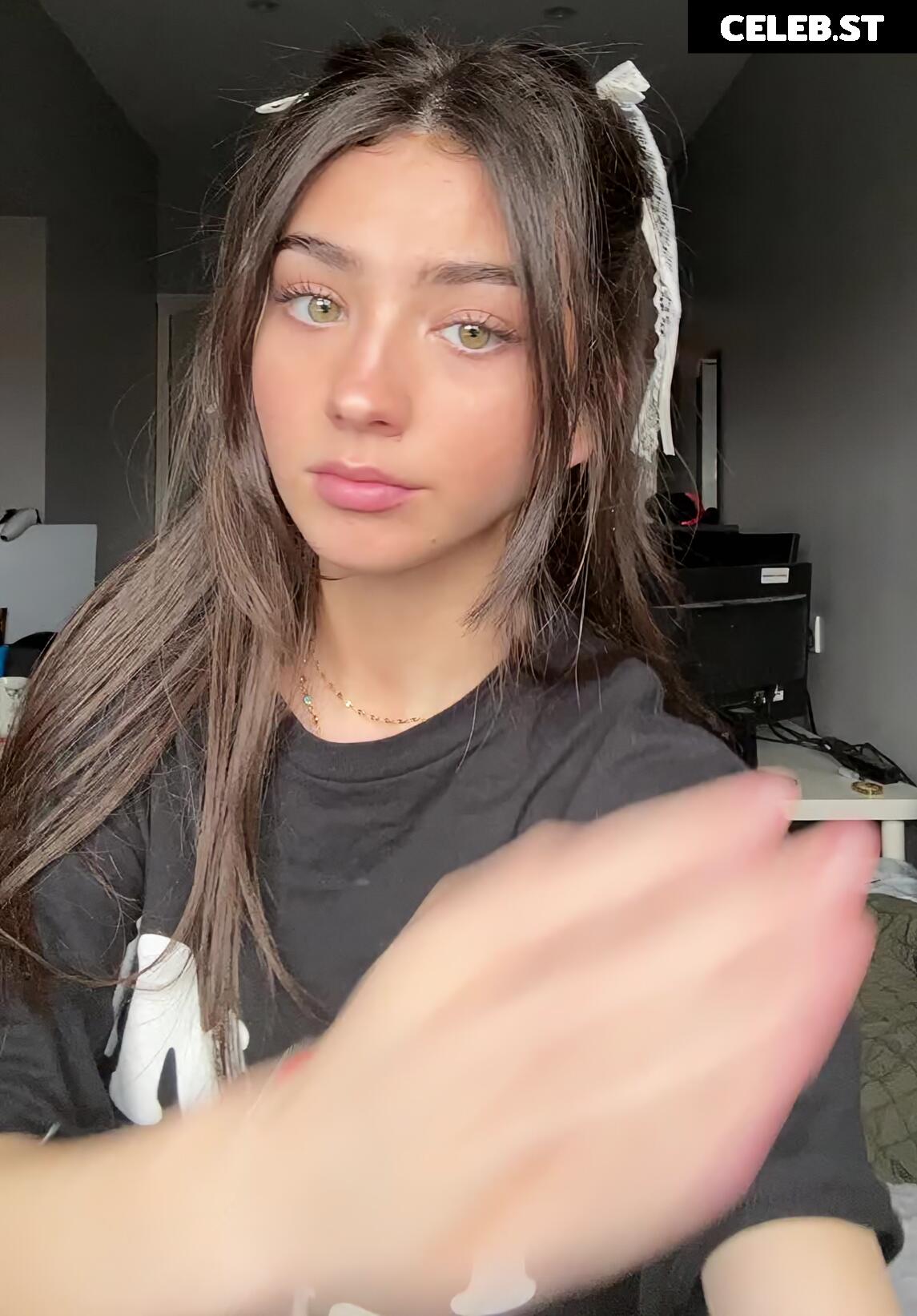 Lyzzahh / lizaseri Image 23000984