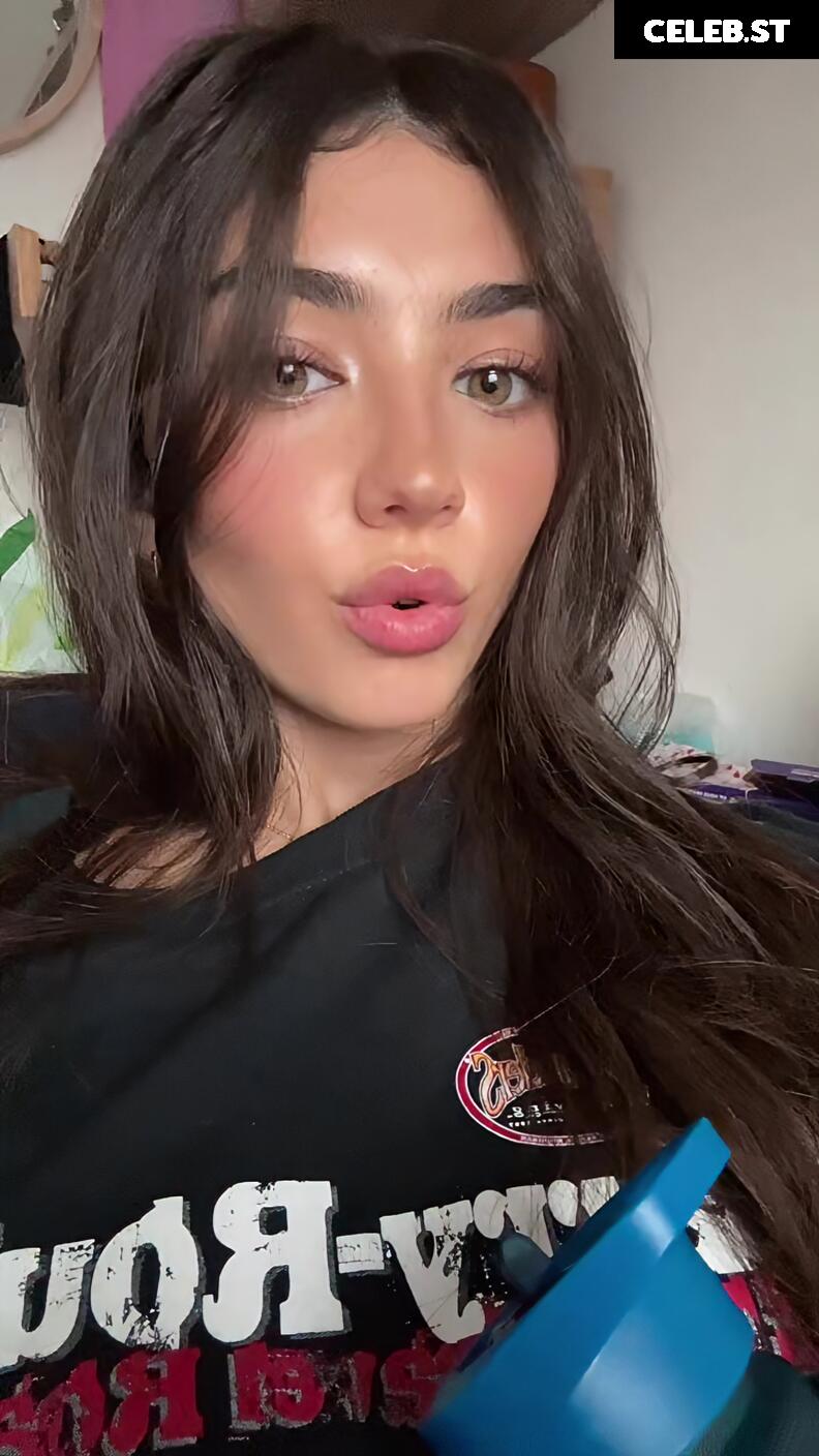 Lyzzahh / lizaseri Image 23000989
