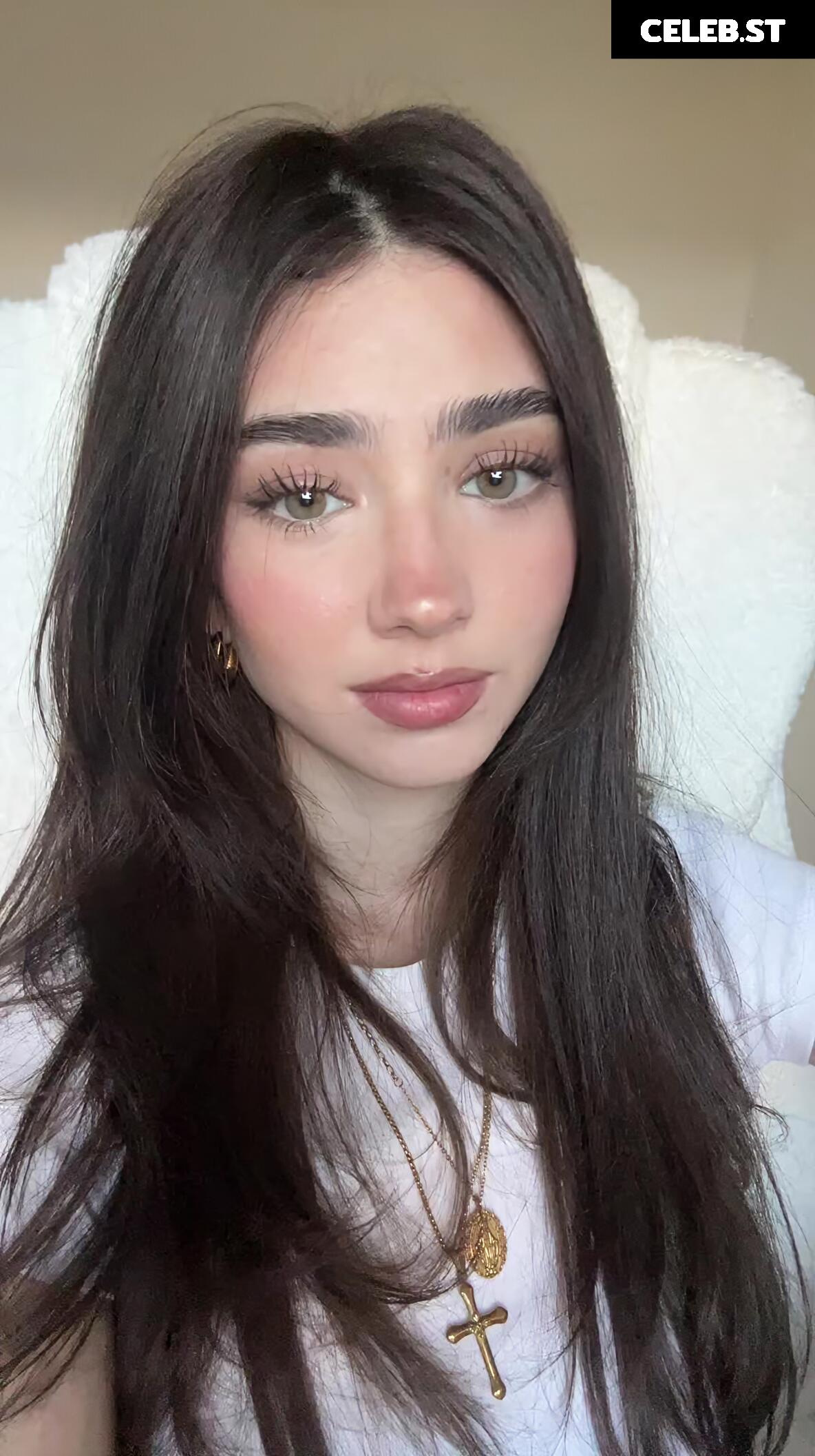 Lyzzahh / lizaseri Image 23000988