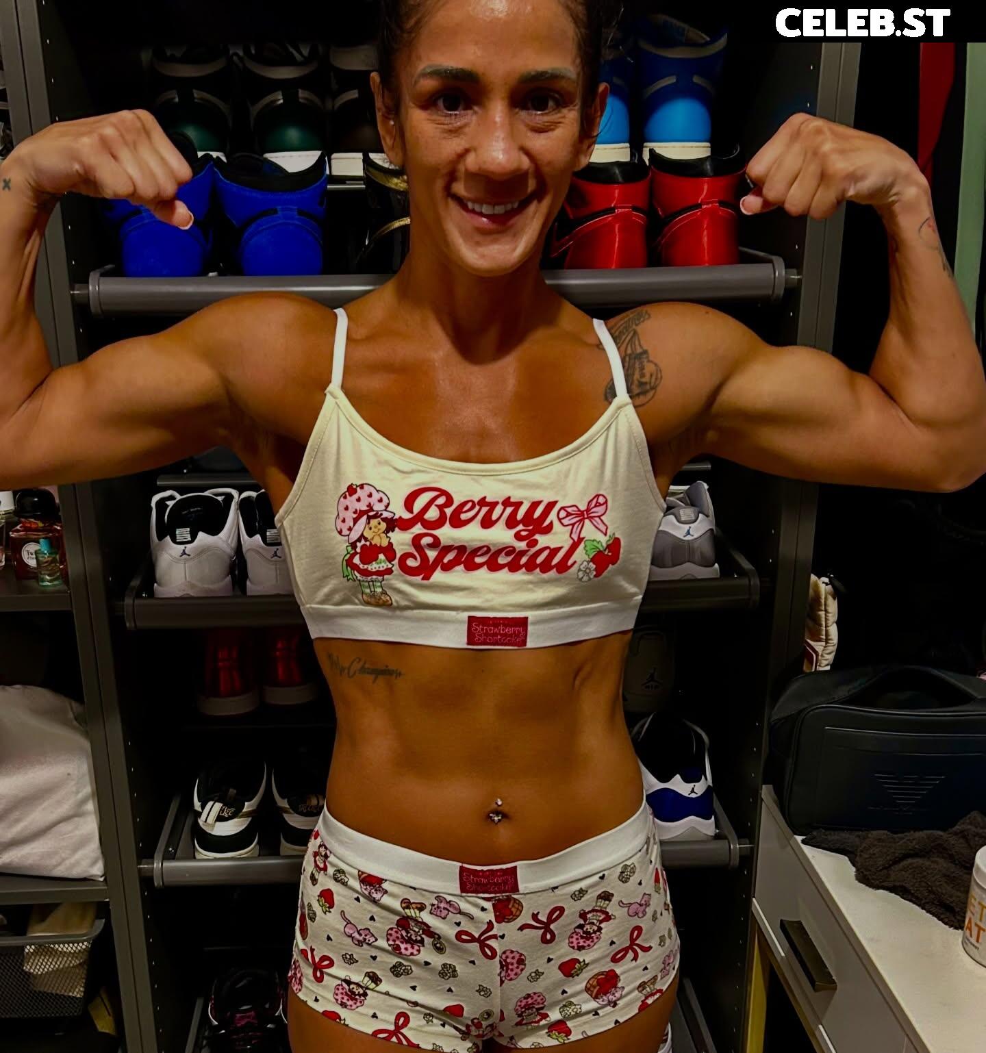 Amanda Serrano / Puerto Rican Boxer Image 23088813