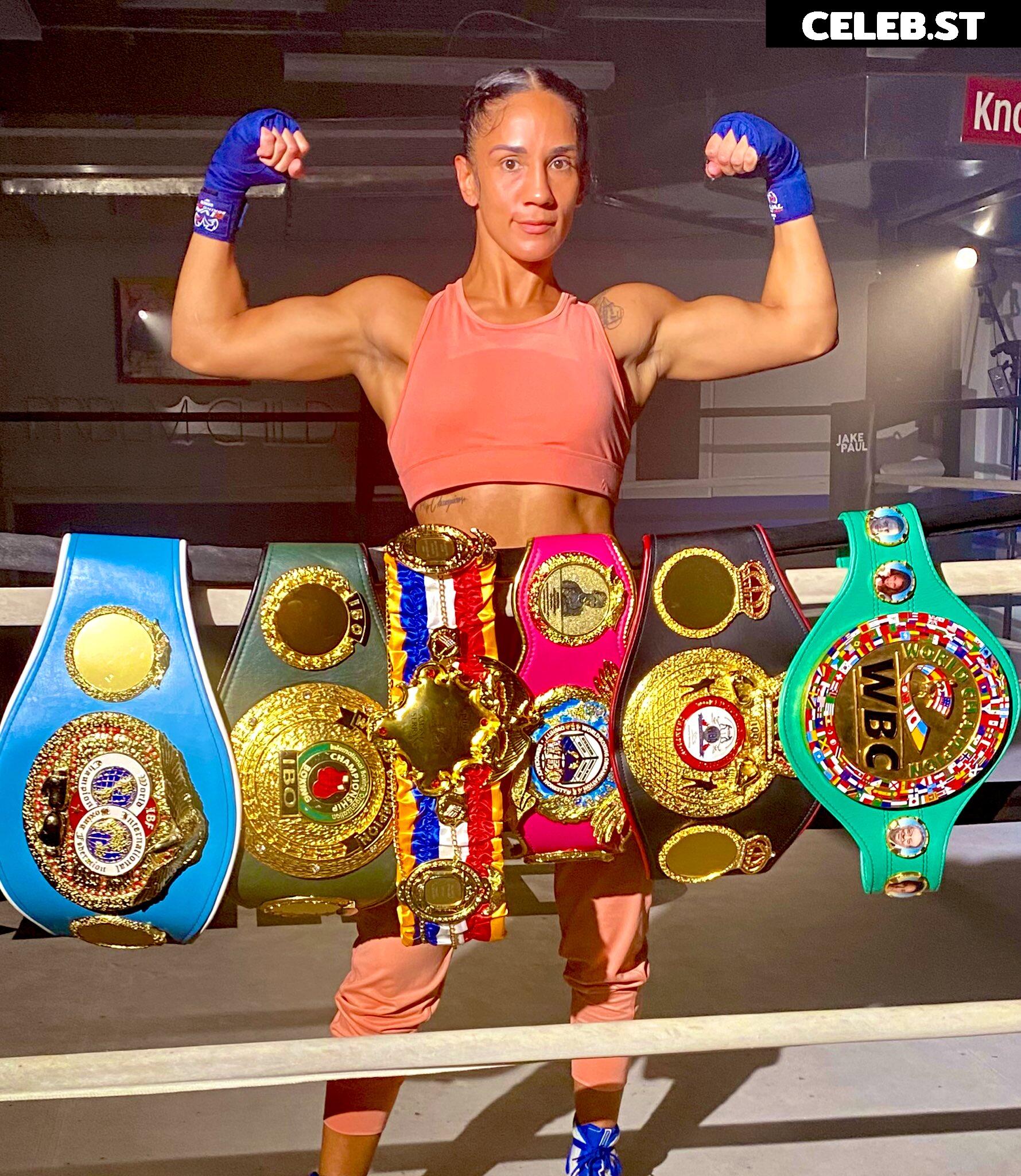 Amanda Serrano / Puerto Rican Boxer Image 23088562