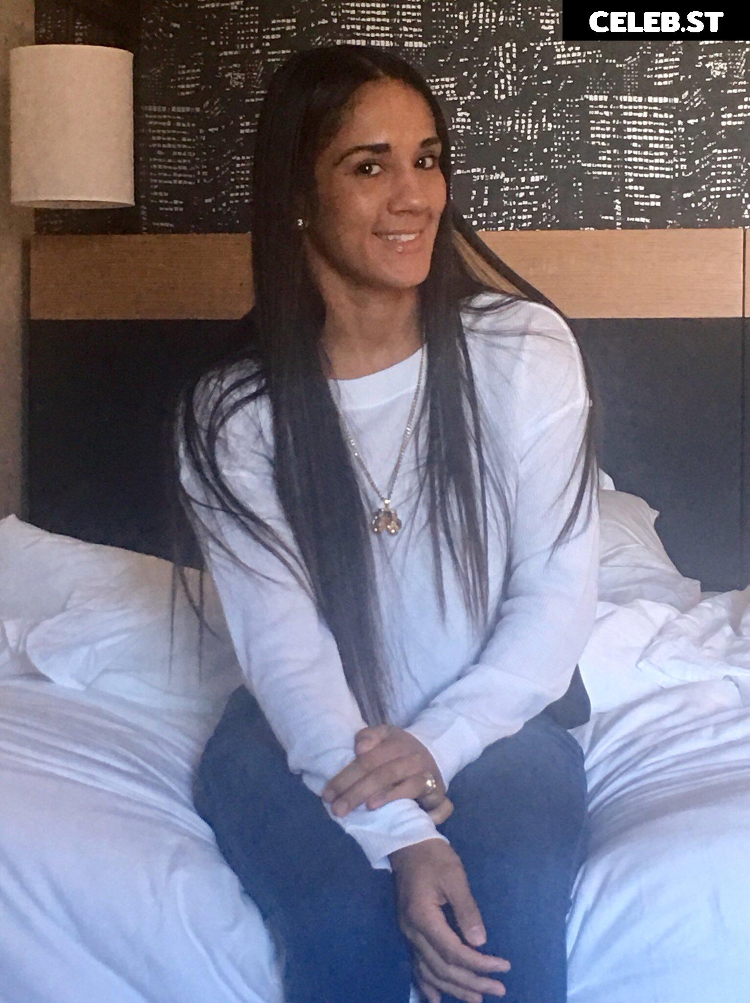 Amanda Serrano / Puerto Rican Boxer Image 23088722