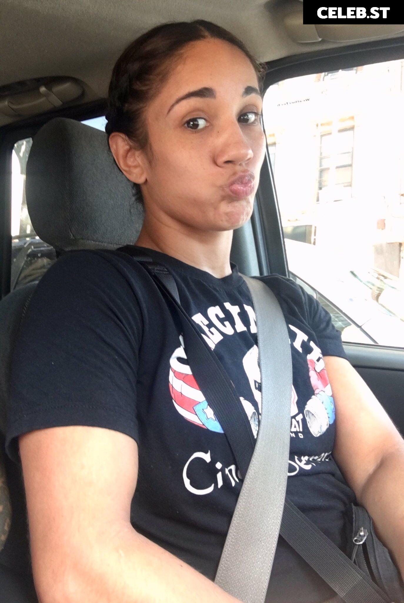 Amanda Serrano / Puerto Rican Boxer Image 23088726