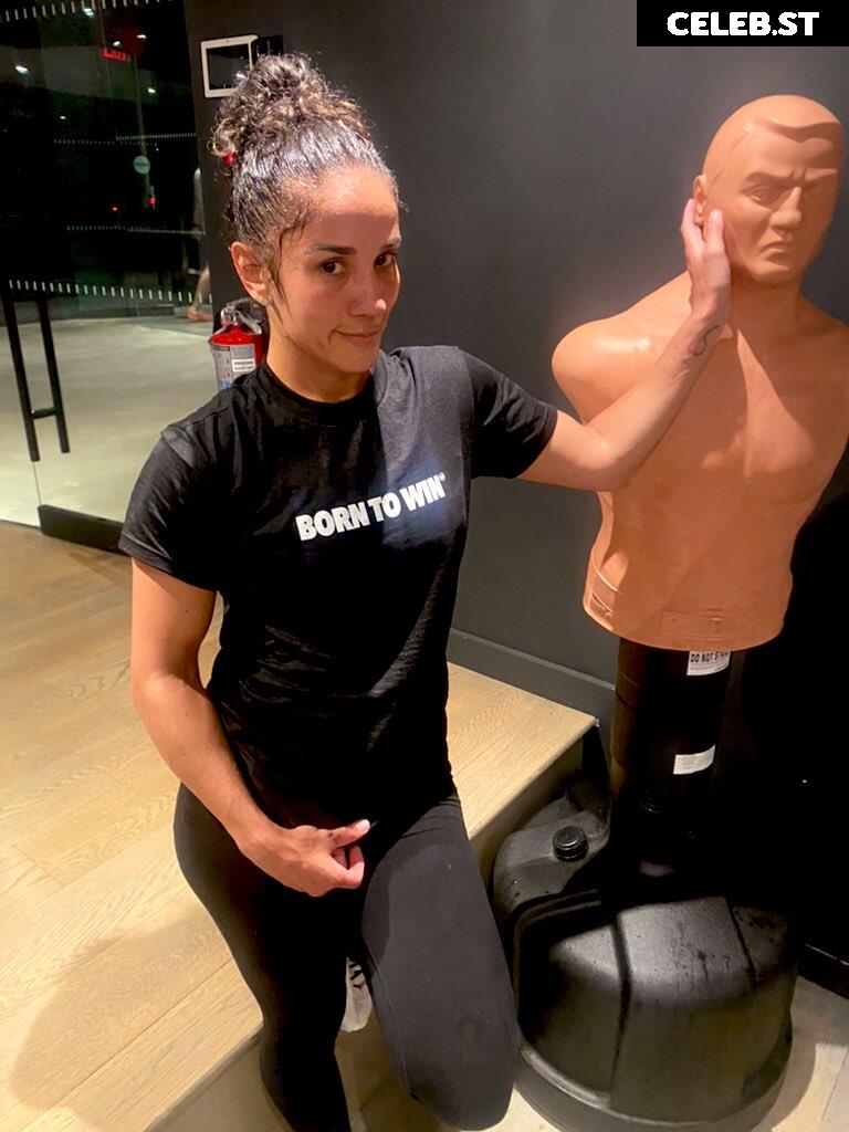 Amanda Serrano / Puerto Rican Boxer Image 23088772