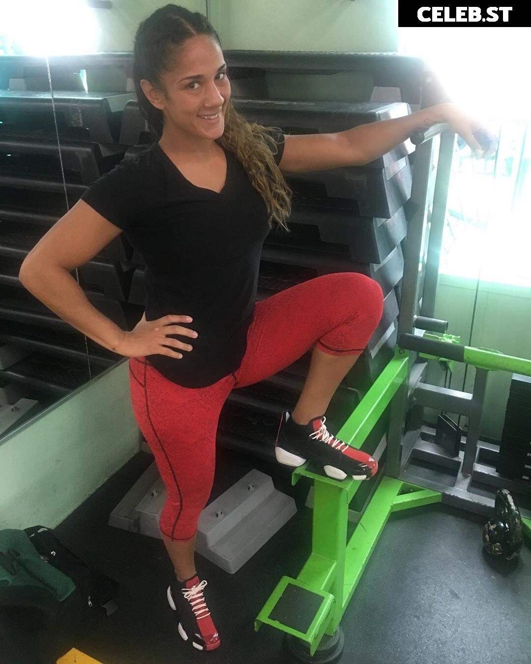 Amanda Serrano / Puerto Rican Boxer Image 23088624