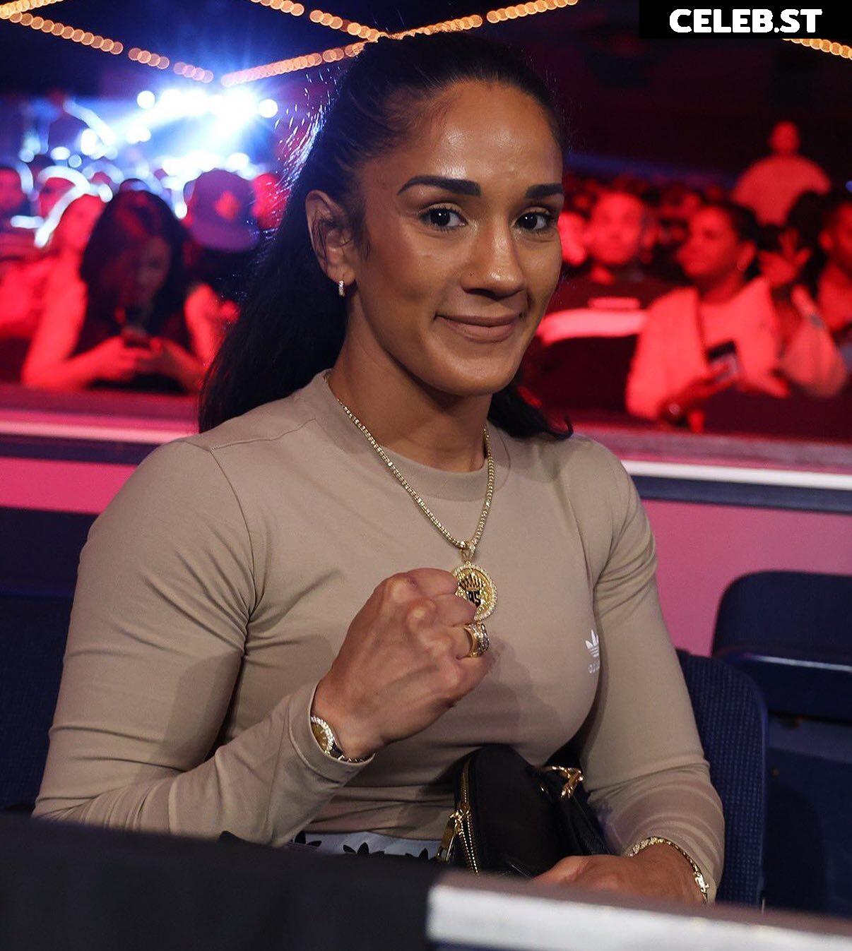 Amanda Serrano / Puerto Rican Boxer Image 23088643