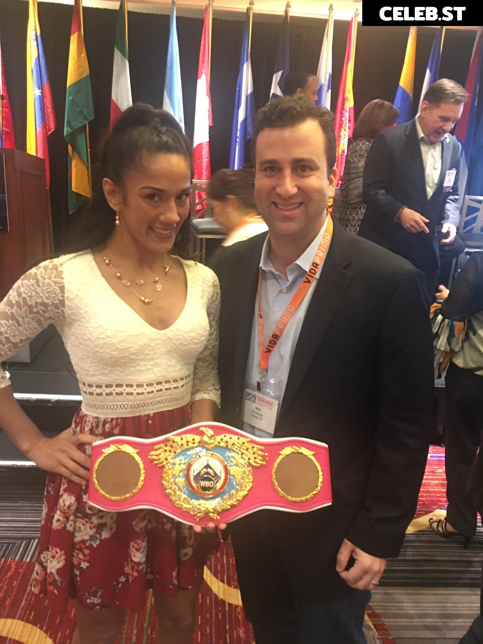 Amanda Serrano / Puerto Rican Boxer Image 23088679