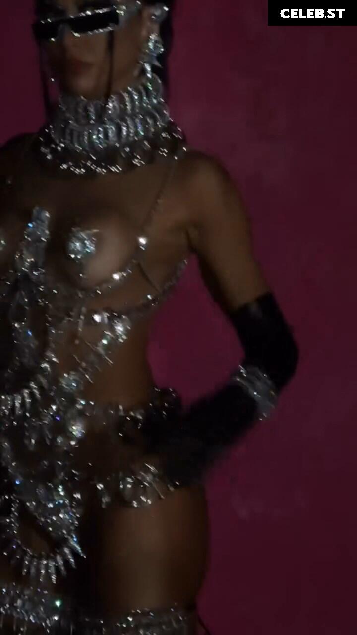 Sabrina Sato Image 23080224