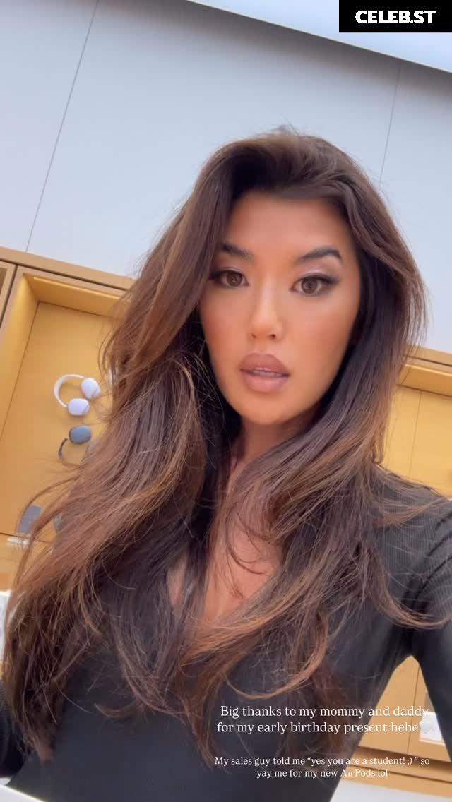 Jenn Lee / Jennifer Lee / jennleezy Image 23082981