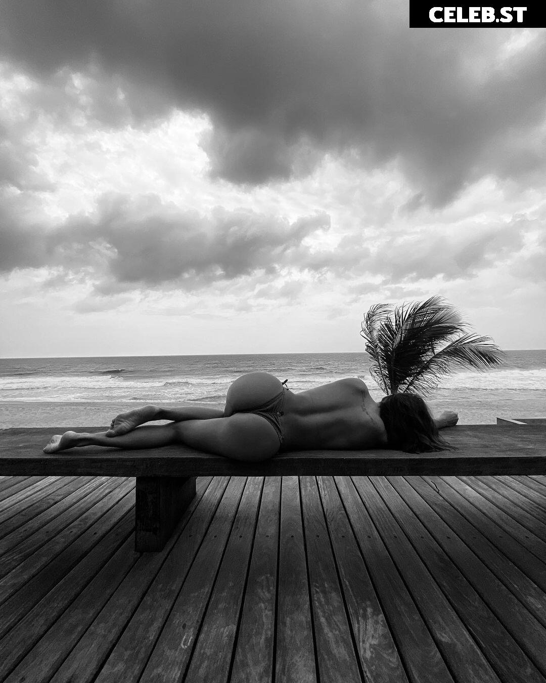 Deborah Secco Image 23082276