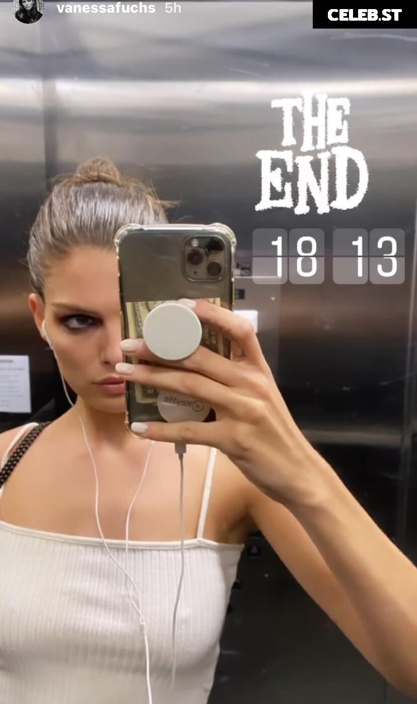 Vanessa Fuchs Image 2896840