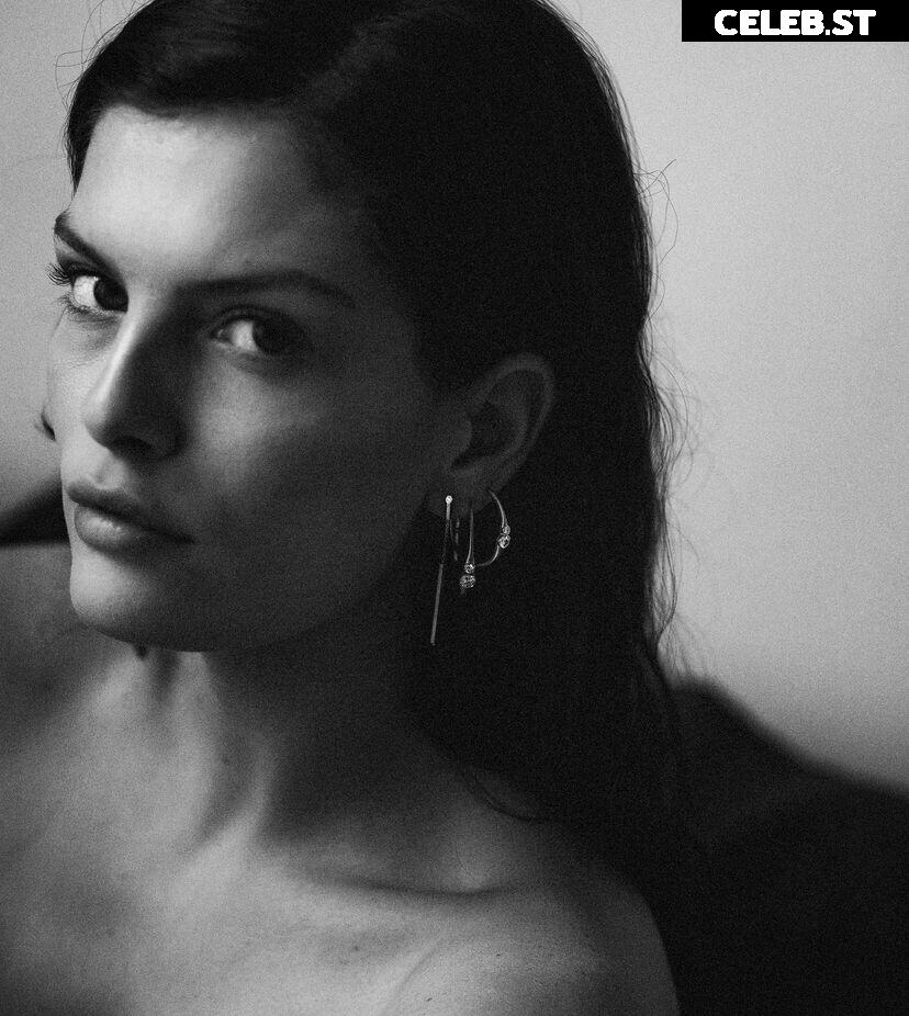 Vanessa Fuchs Image 2896877