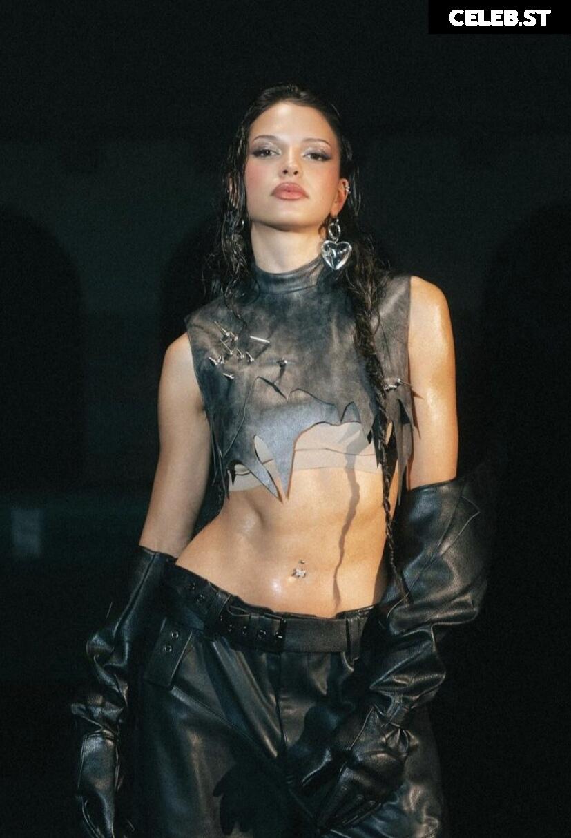 Nina Chuba Image 2896479