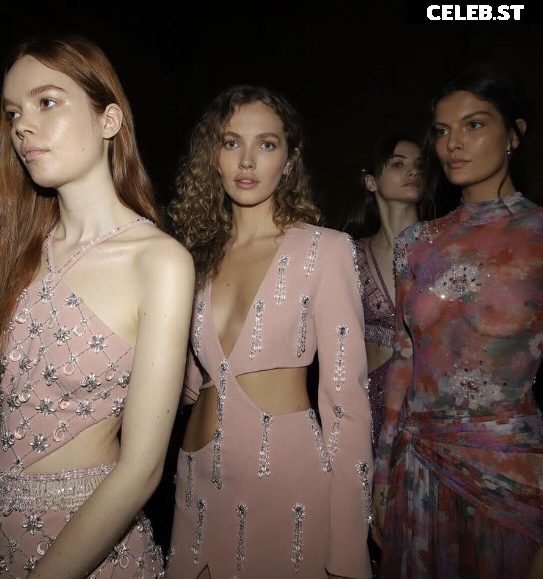 Vanessa Fuchs Image 2896779