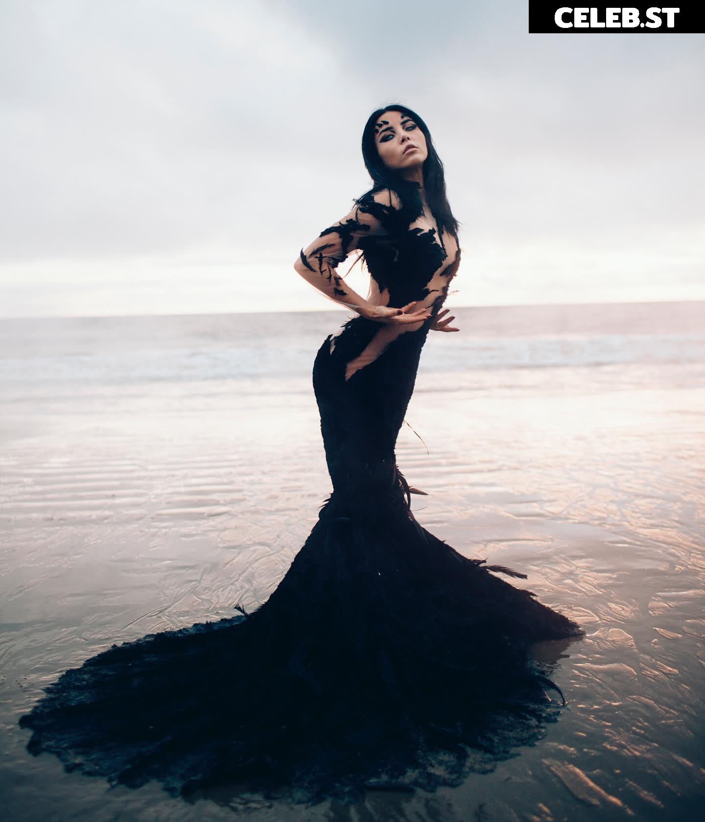 Anna Akana Image 2885541