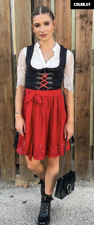 Jana Wosnitza Image 2885528