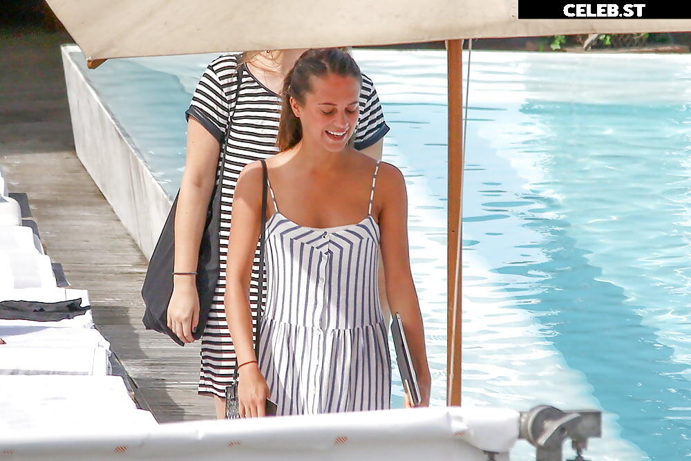 Alicia Vikander Image 2885069
