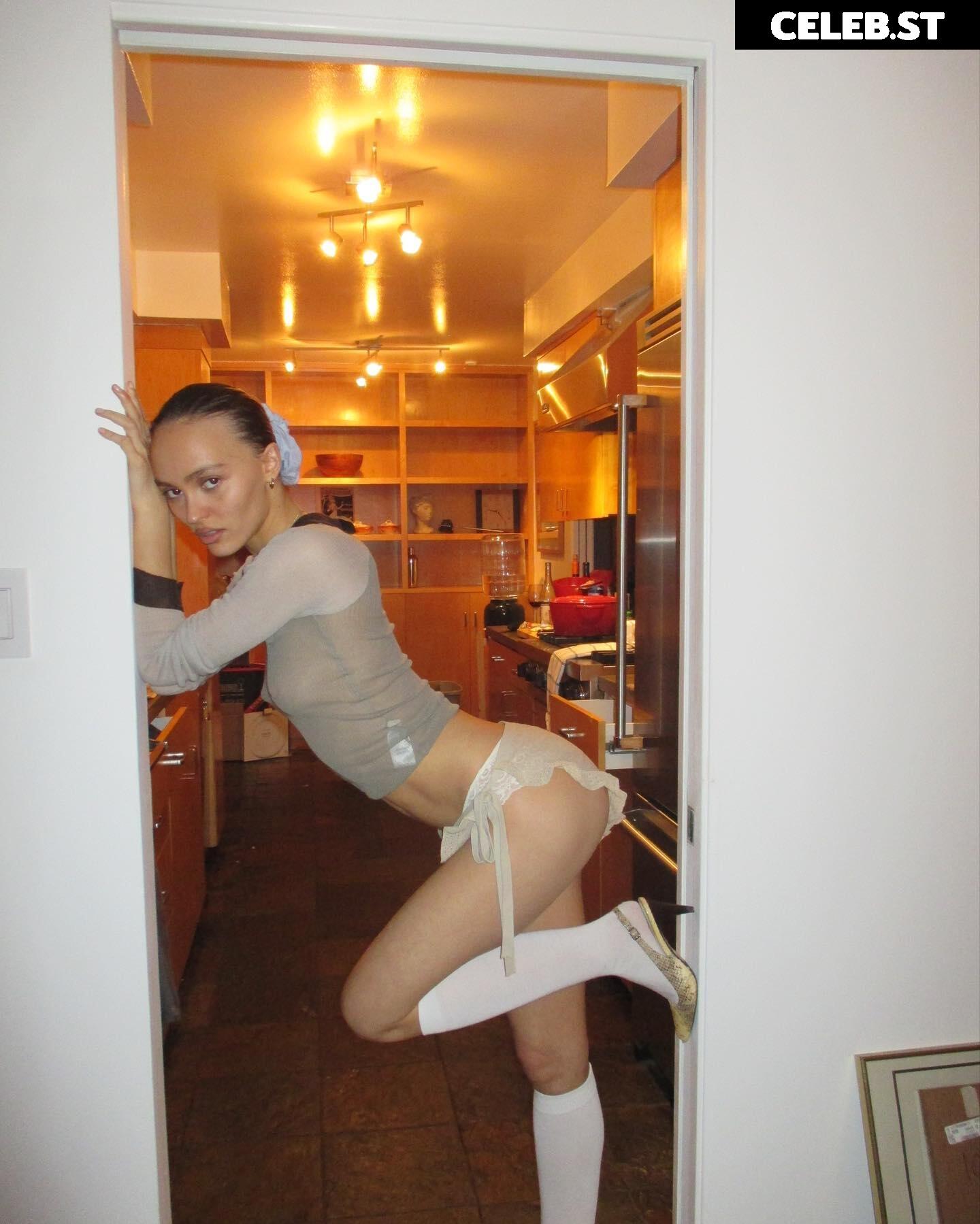 Lily-Rose Depp Image 2884794